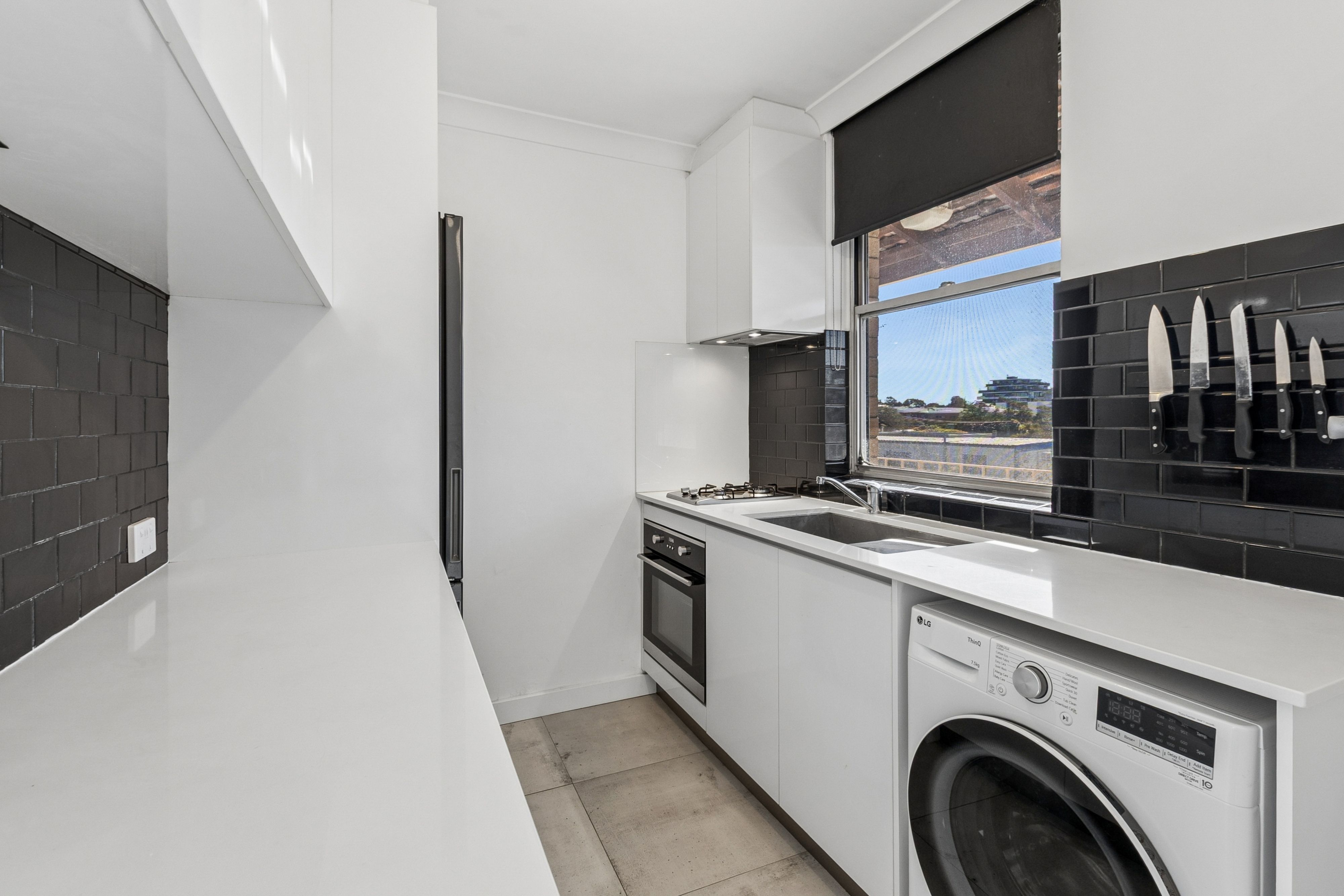 18/340 Stirling Street — photo 7 of 15
