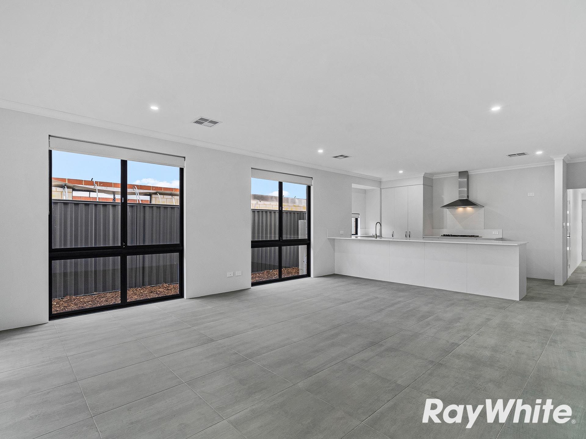 11 Kidrak Street — photo 3 of 12