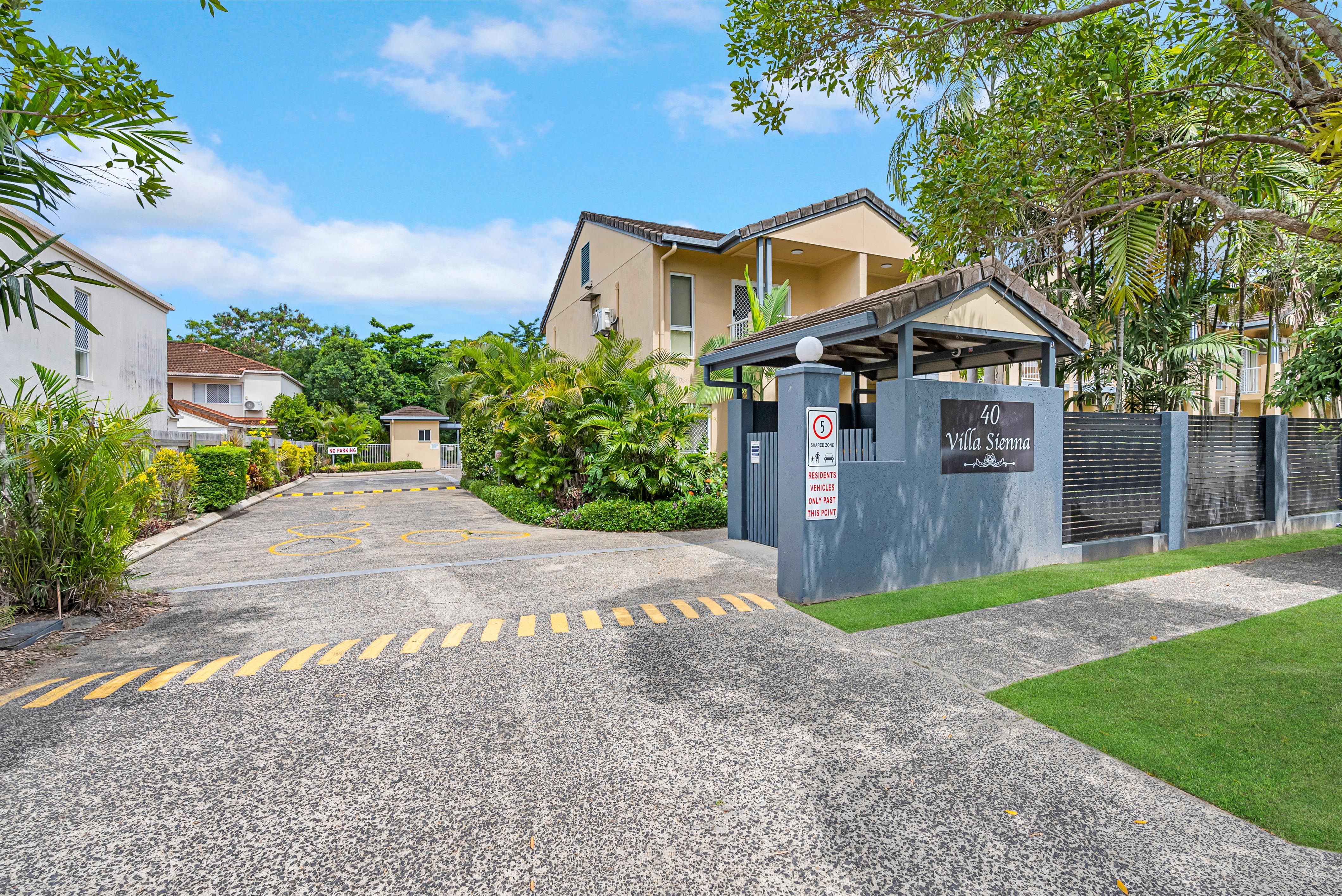 11/40 Springfield Crescent — photo from Ray White Cairns