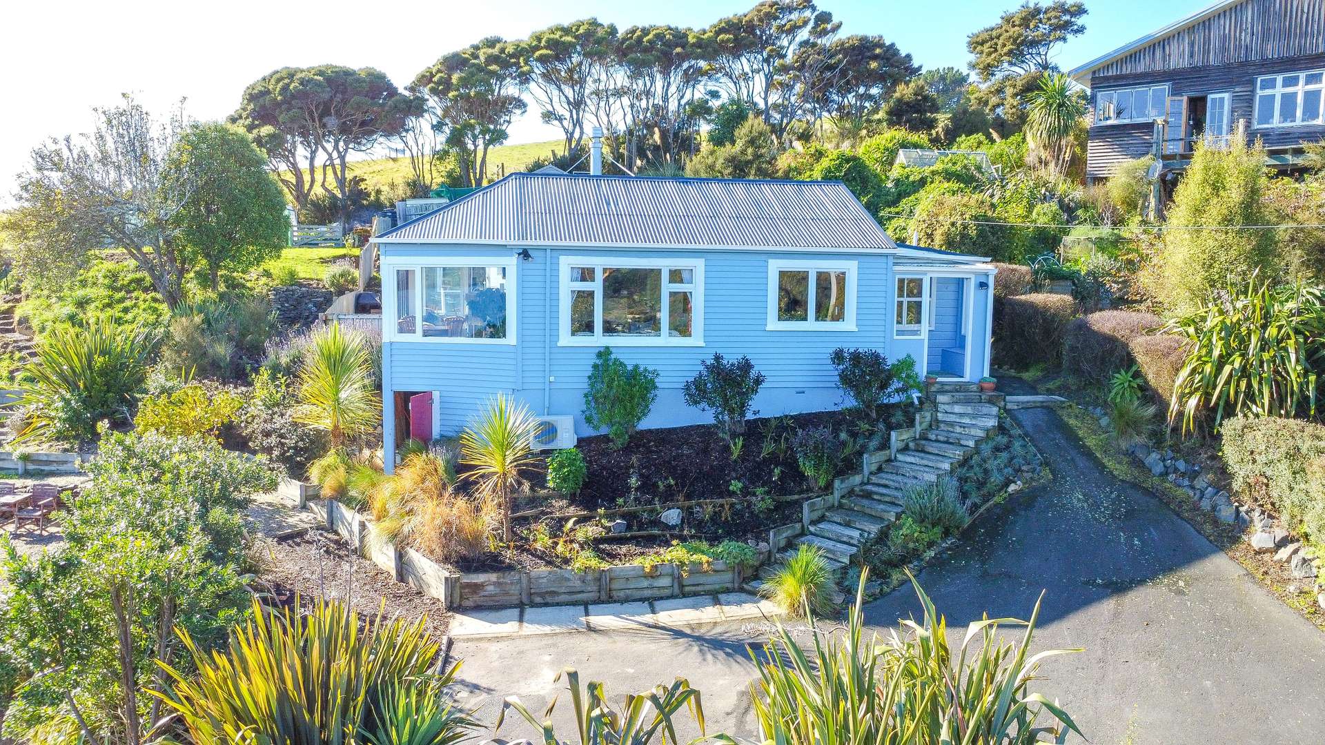 75 Oxley Crescent photo 0