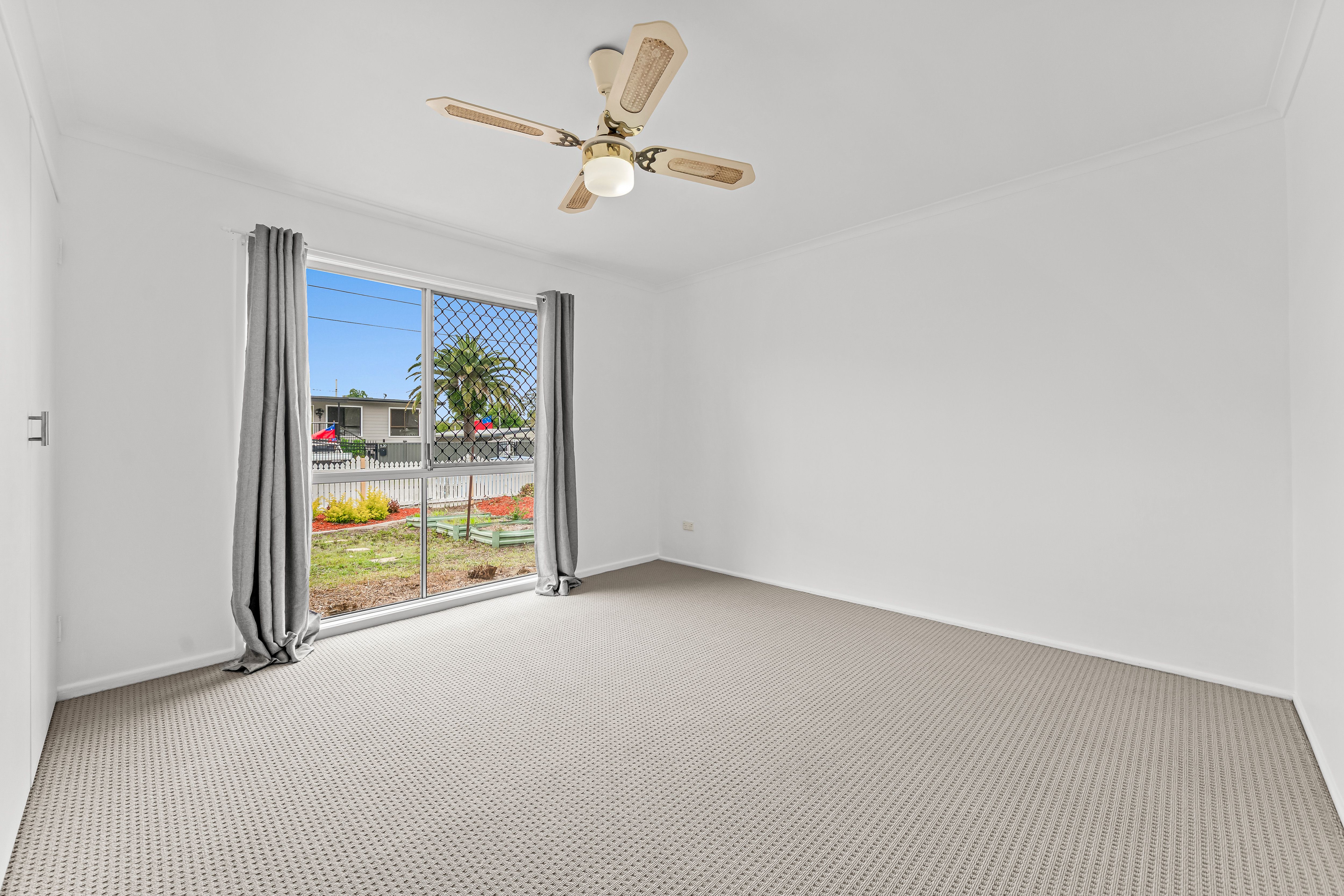 15 Canterbury Lane — photo 6 of 13