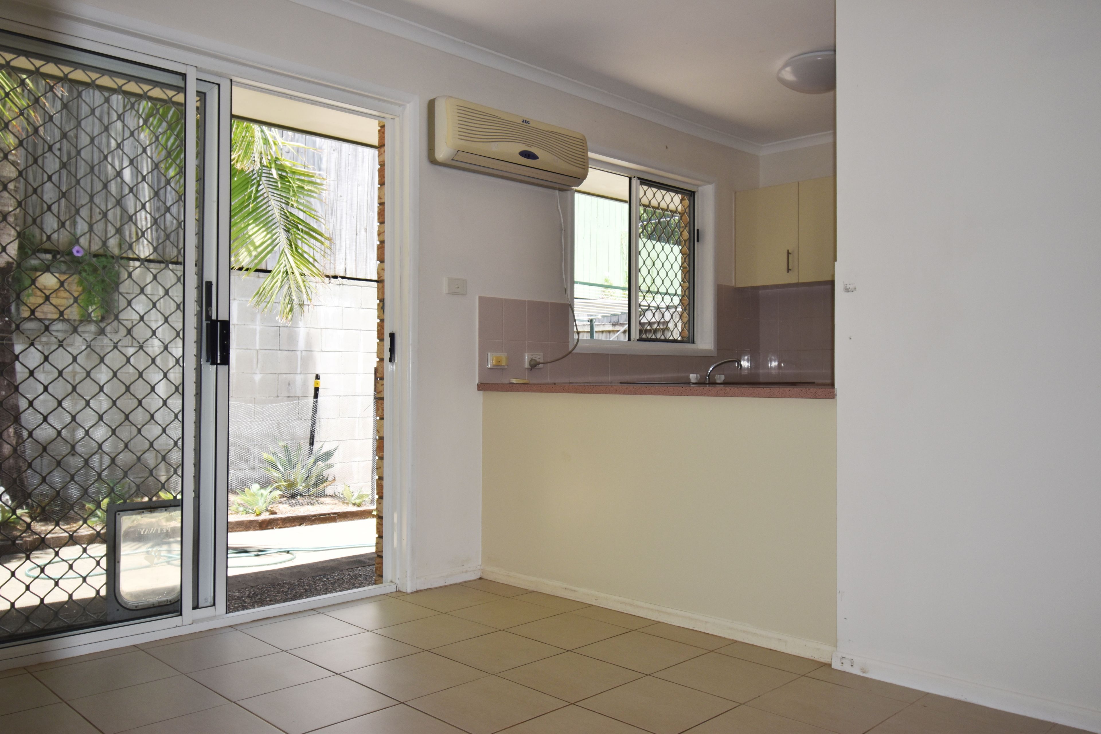 2/43 Arthur Street, Kings Beach, QLD 4551