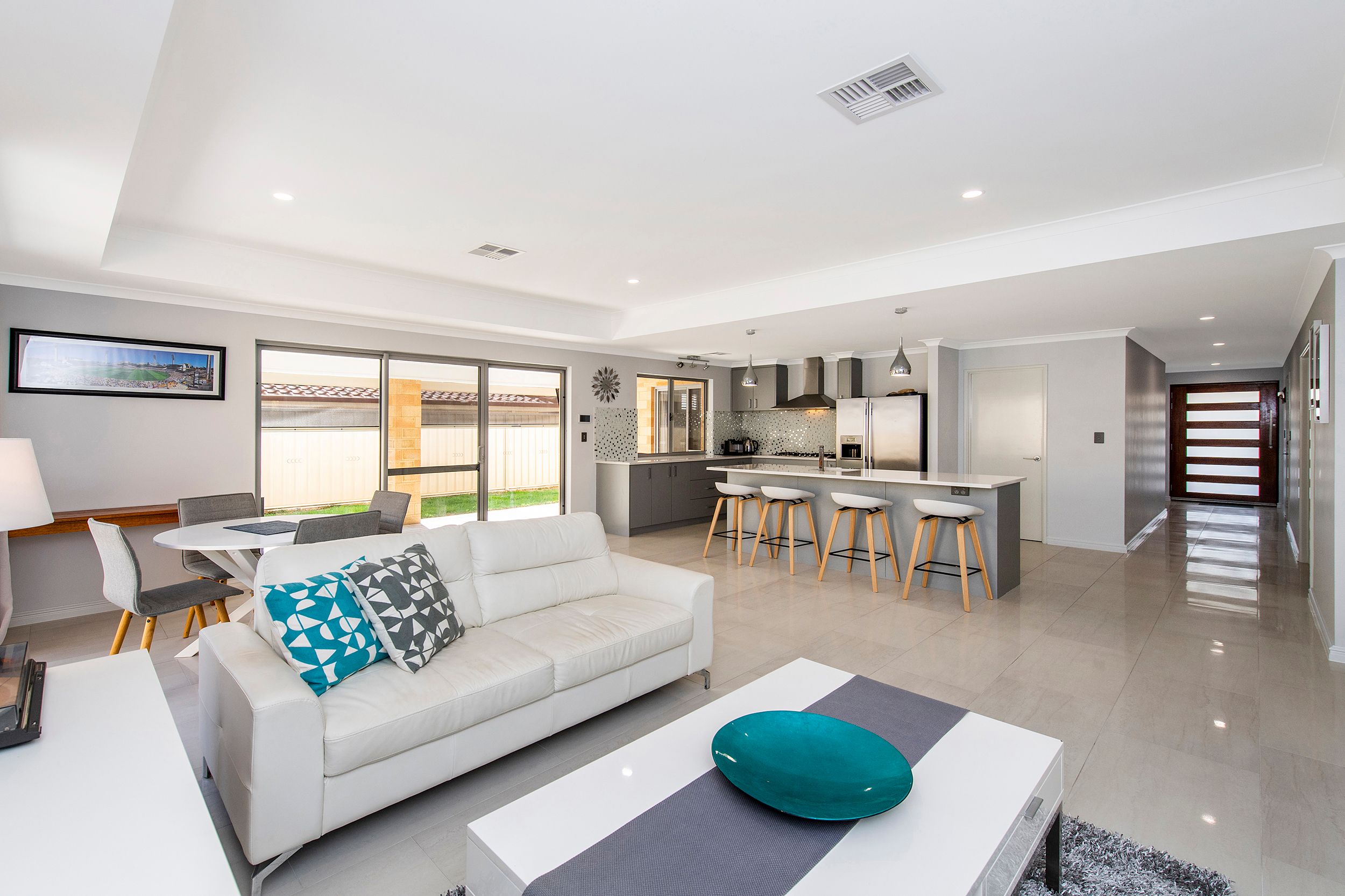 24 Cingalee Drive, Madora Bay, WA 6210