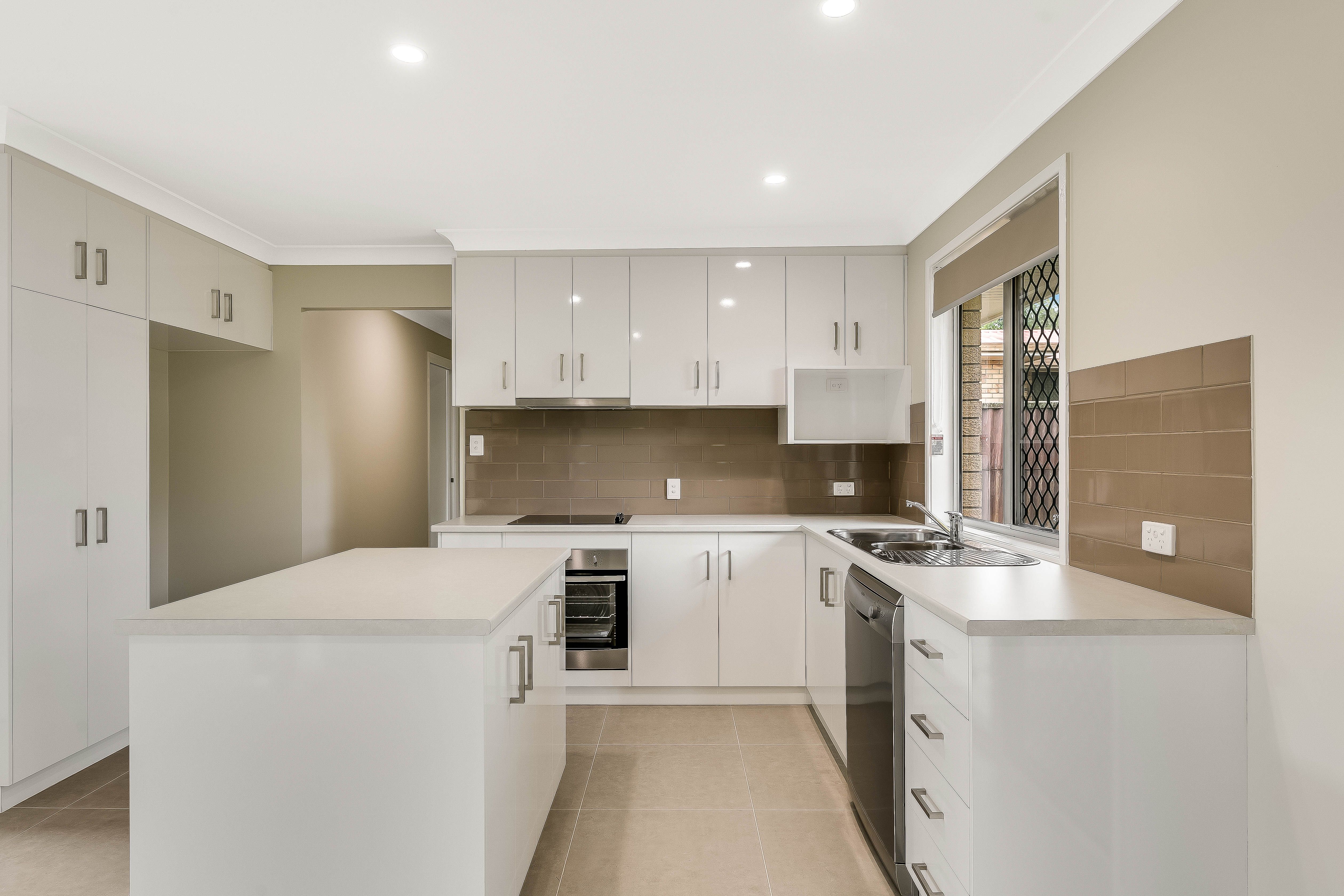 40 Paull Street, Wilsonton QLD 4350