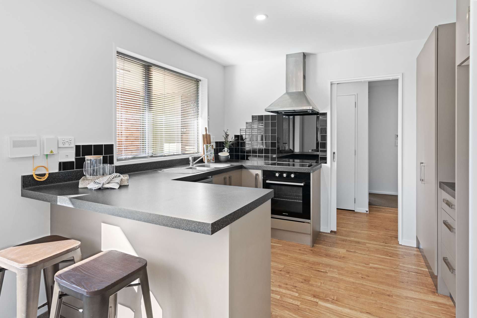 23 Overbury Crescent photo 7
