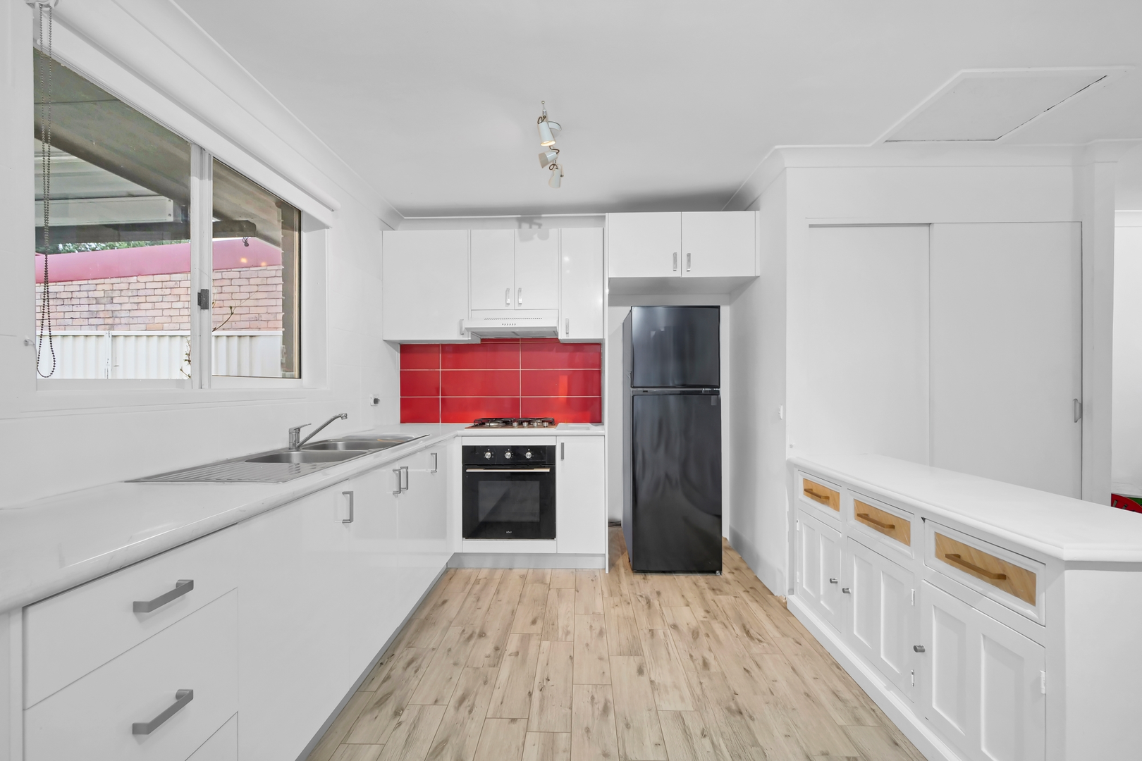 24 Bardolph Avenue, Rosemeadow, NSW 2560