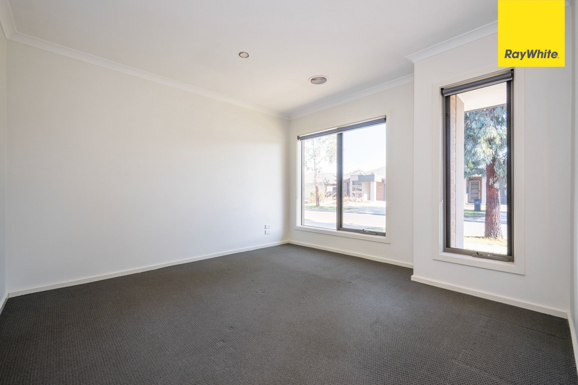 24 Parkview Street, HARKNESS, VIC 3337