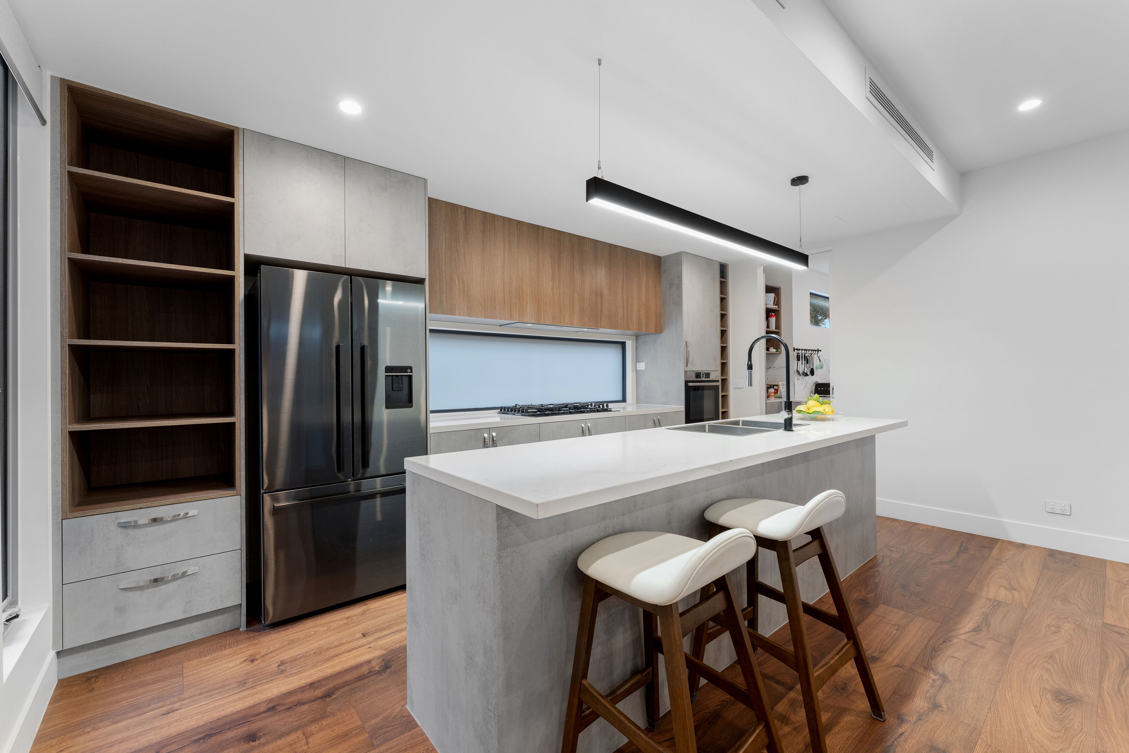 1/8 Canberra Street — photo 4 of 26