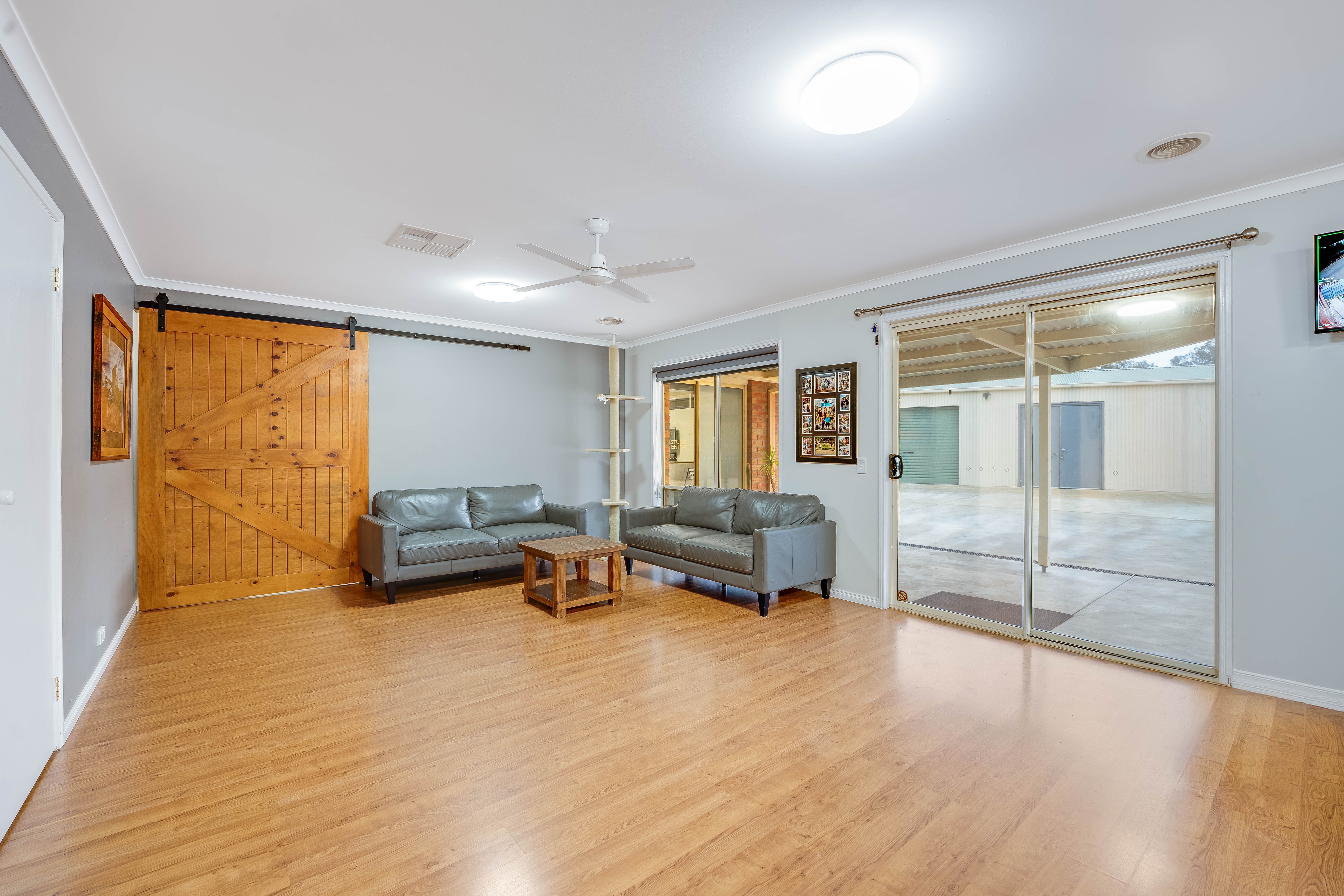 585 Kemp Street — photo 7 of 30