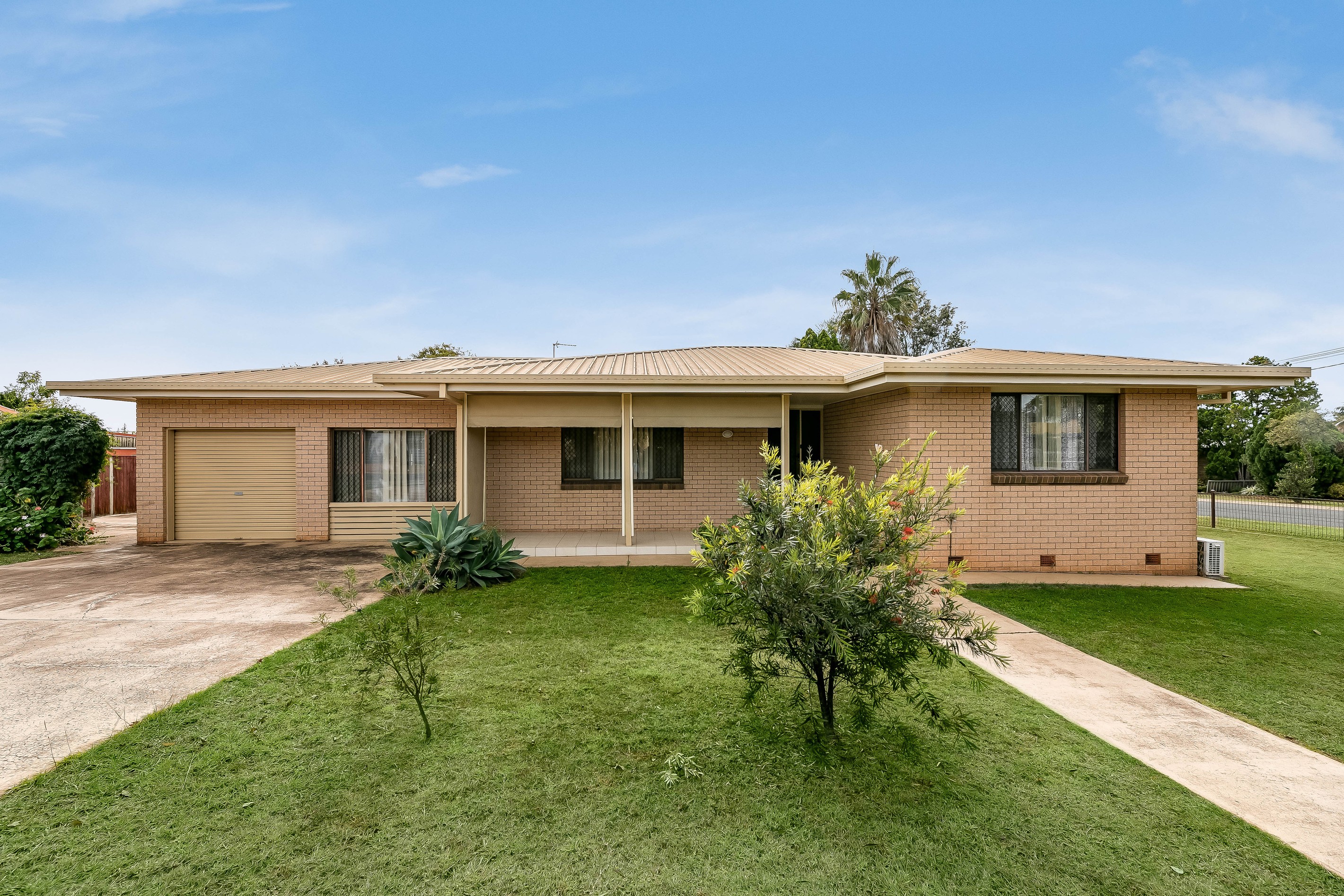 1 Westbrook Street, Newtown, QLD 4350