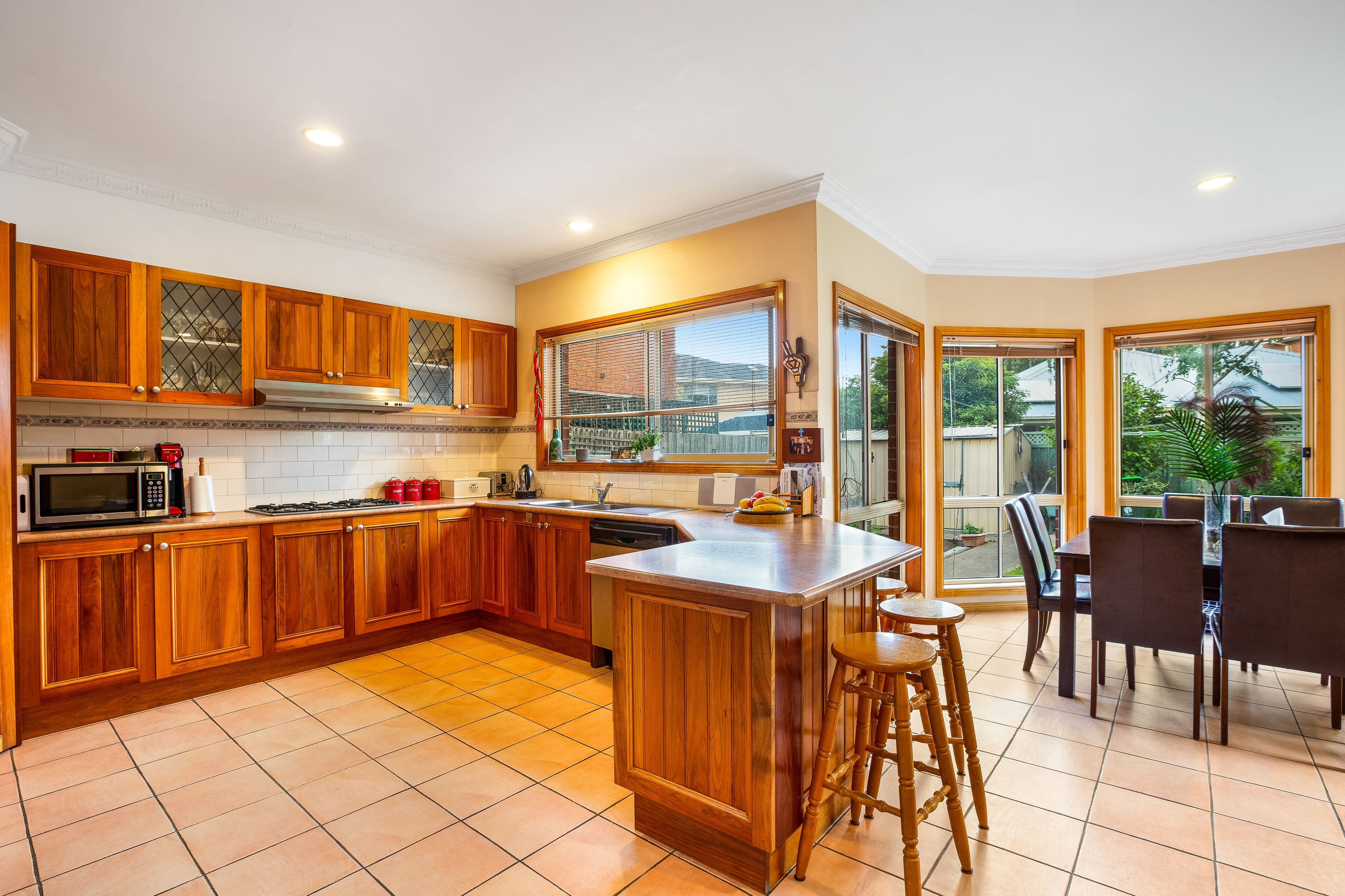5 Hillcrest Road, Oak Park, VIC 3046