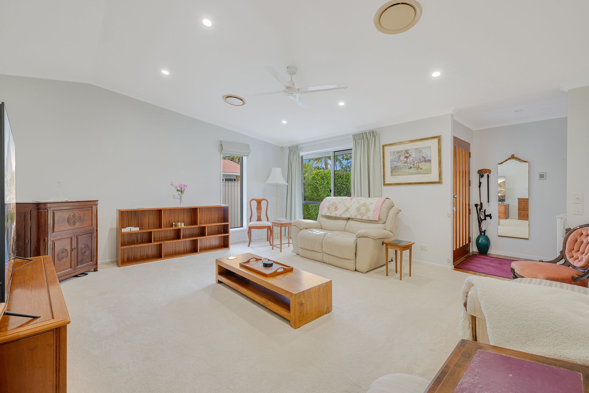 49 Cumberland Way — photo 6 of 15