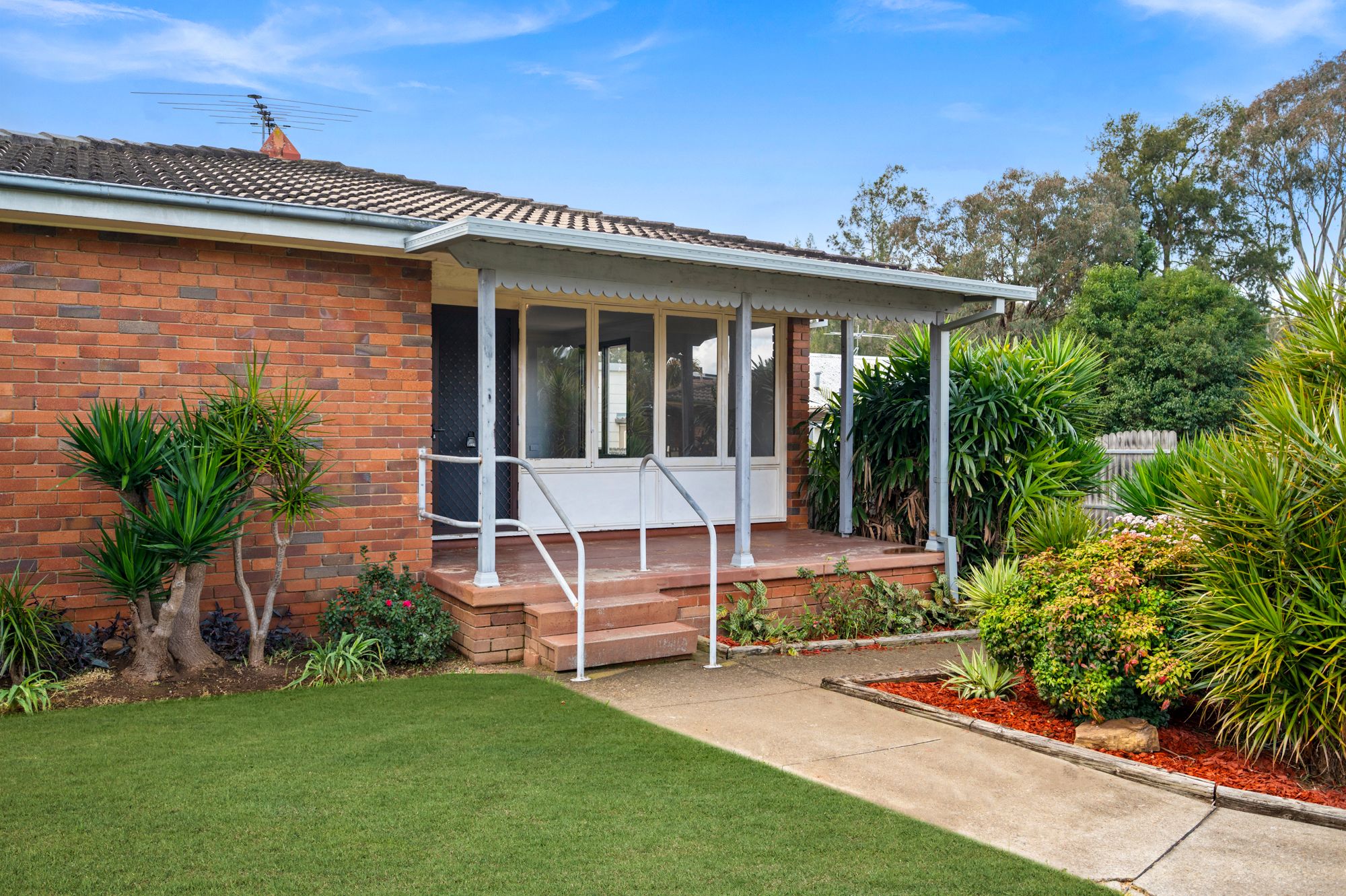 10 Karingal Place, Bradbury, NSW 2560