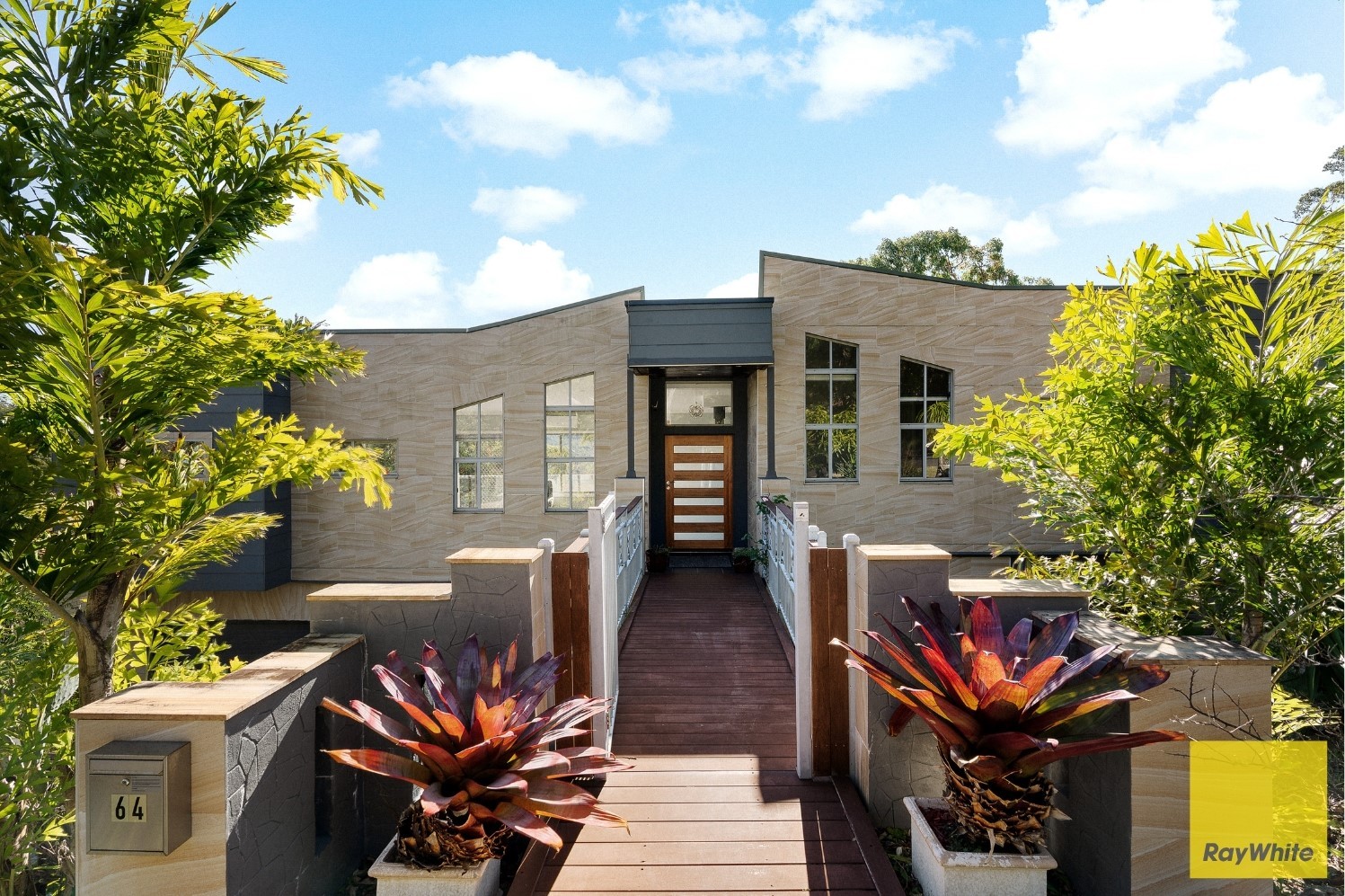 64 Kingsview Drive, Umina Beach, NSW 2257