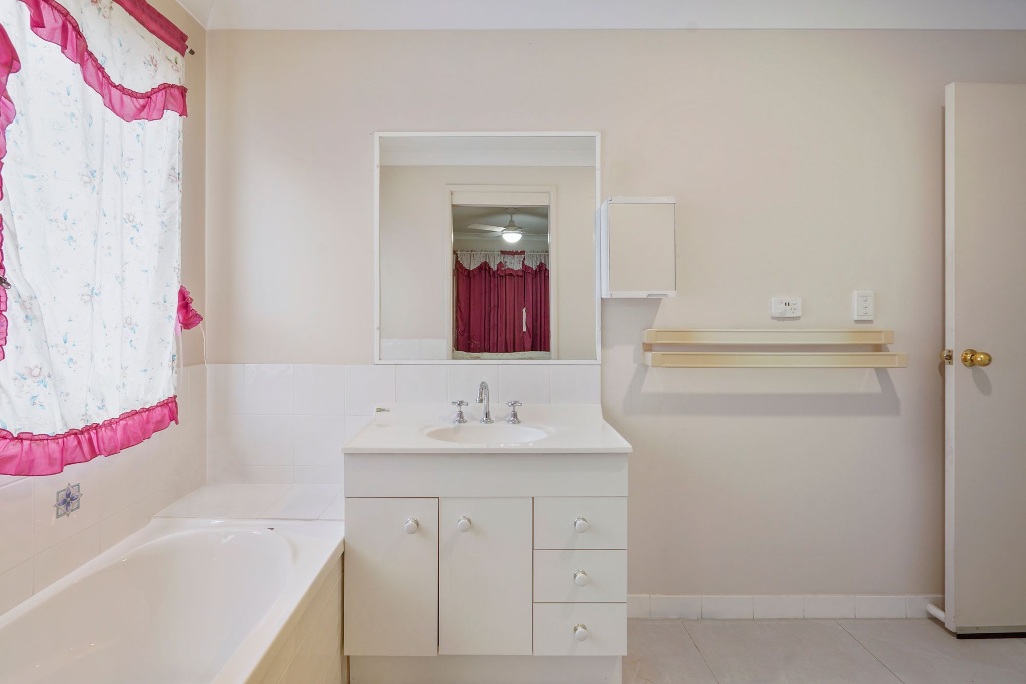 8 Muller Road — photo 8 of 20