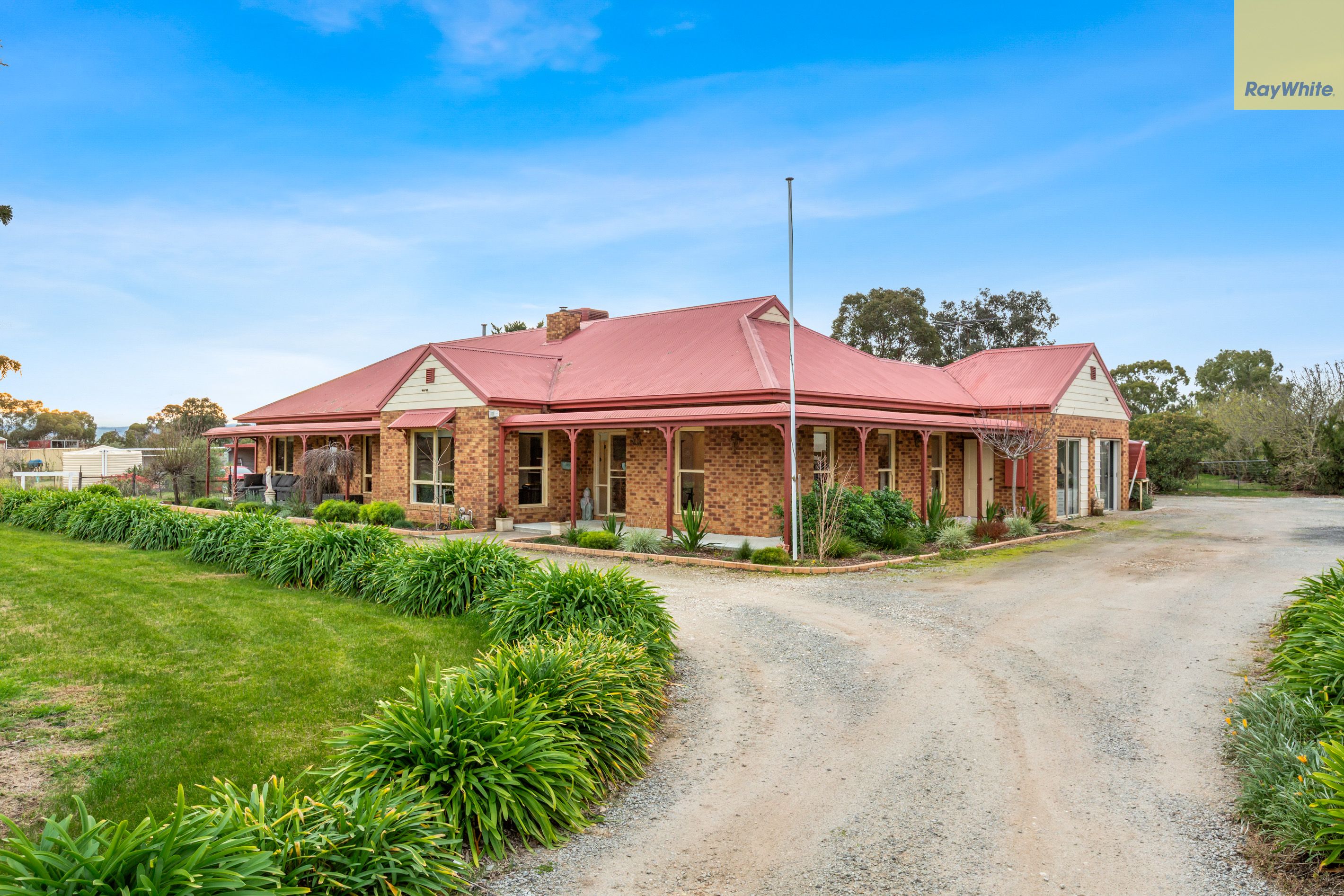 6 Hammond Circuit — photo from Ray White Bacchus Marsh