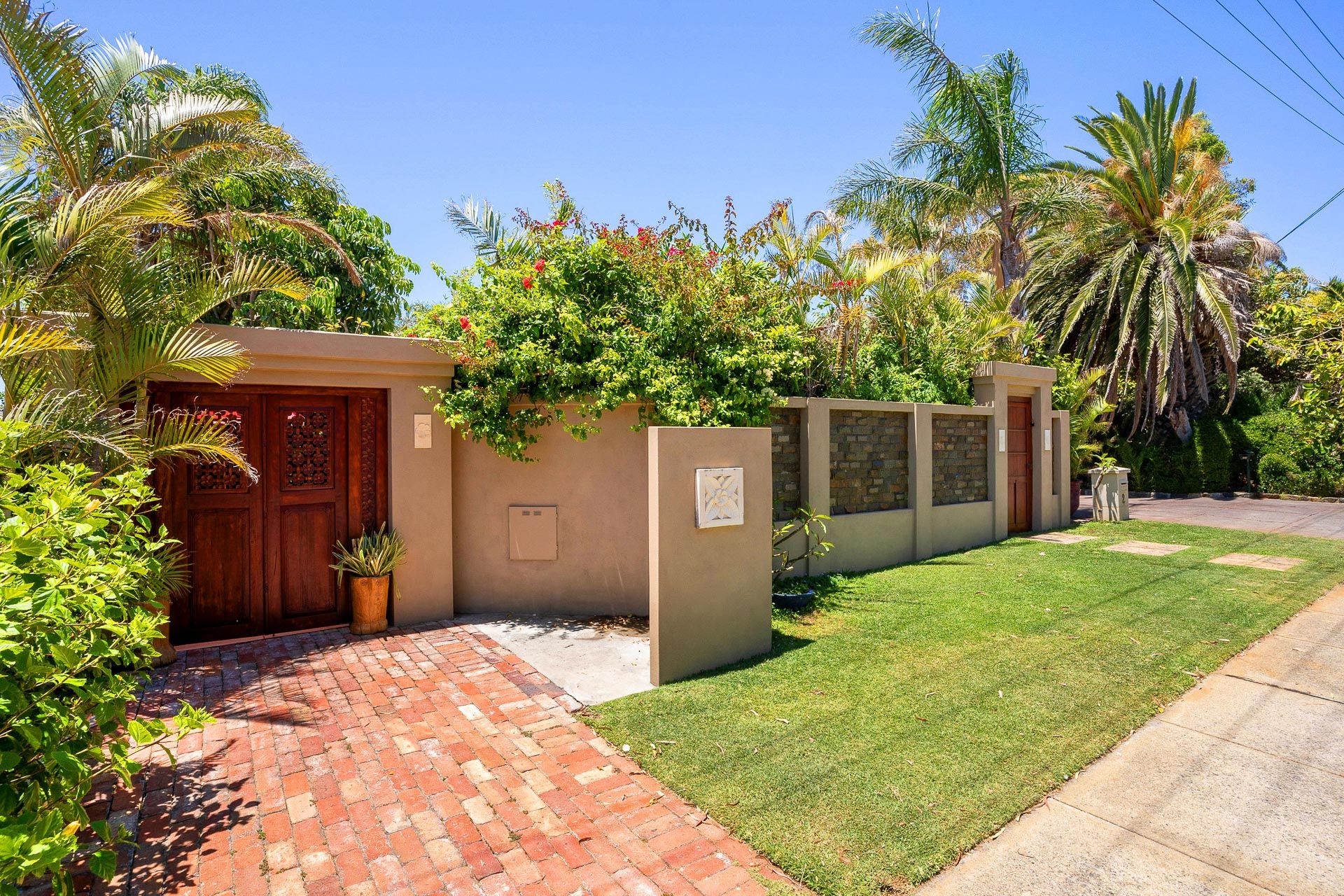 2 Tifera Circle, Kallaroo, WA 6025