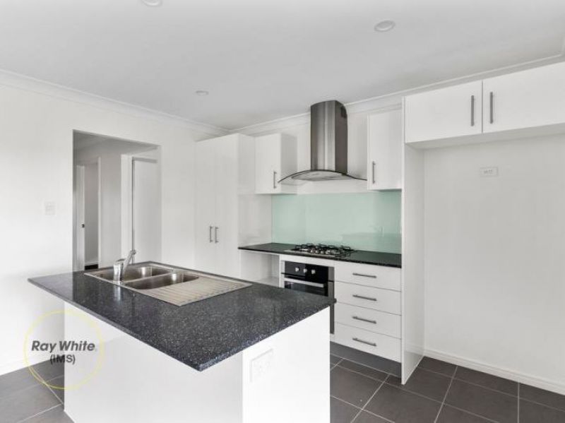 74 Dixon Drive, Pimpama, QLD 4209