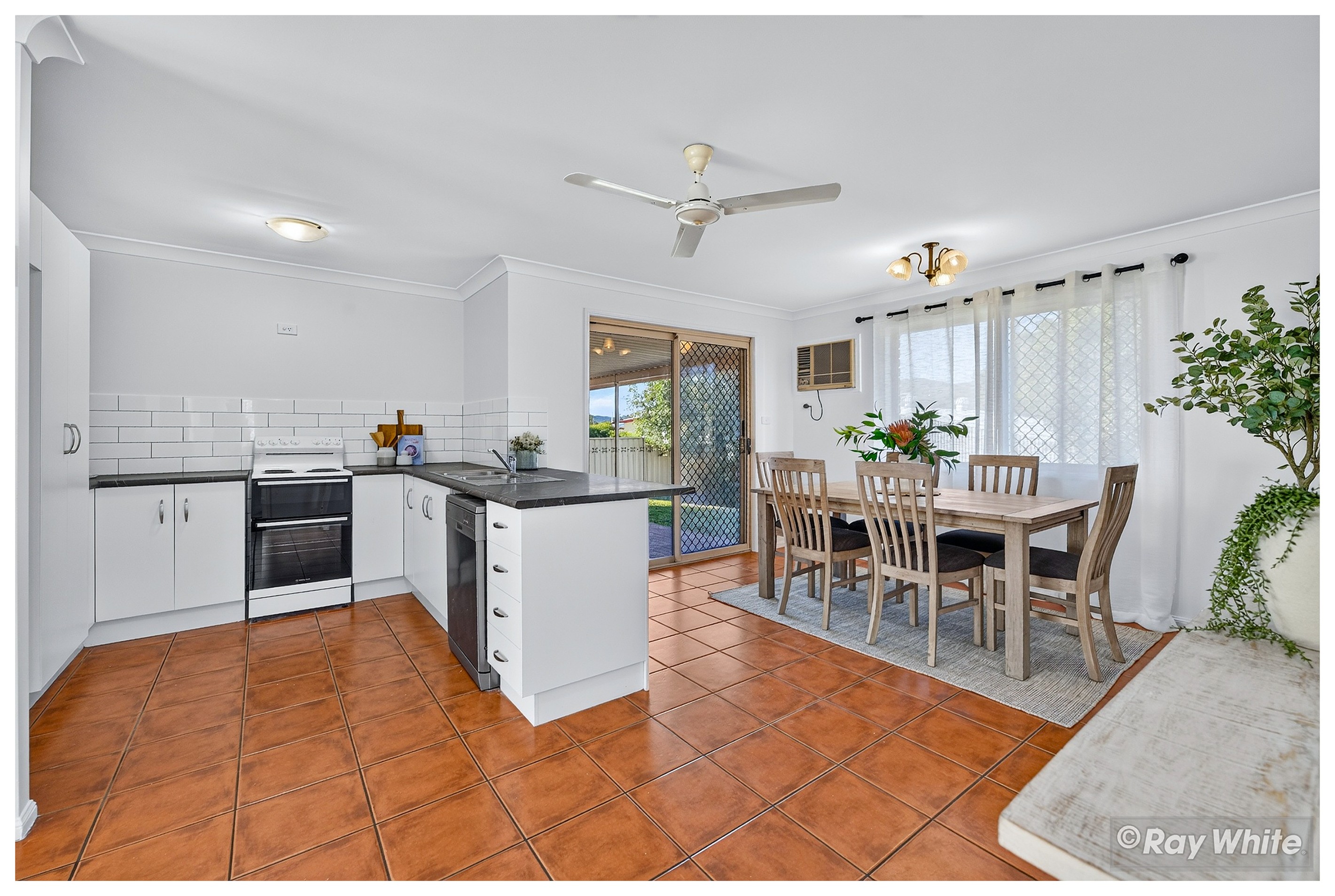 9 Weaver Street, Norman Gardens, QLD 4701