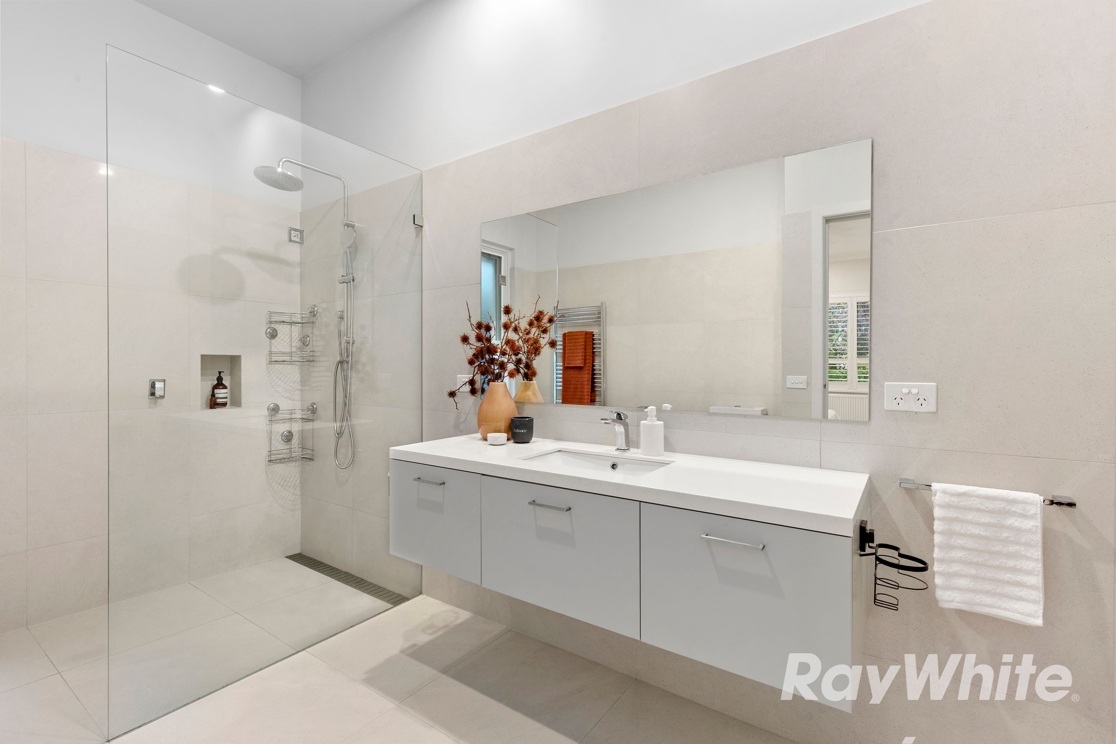 38 Imbros Street — photo 6 of 17