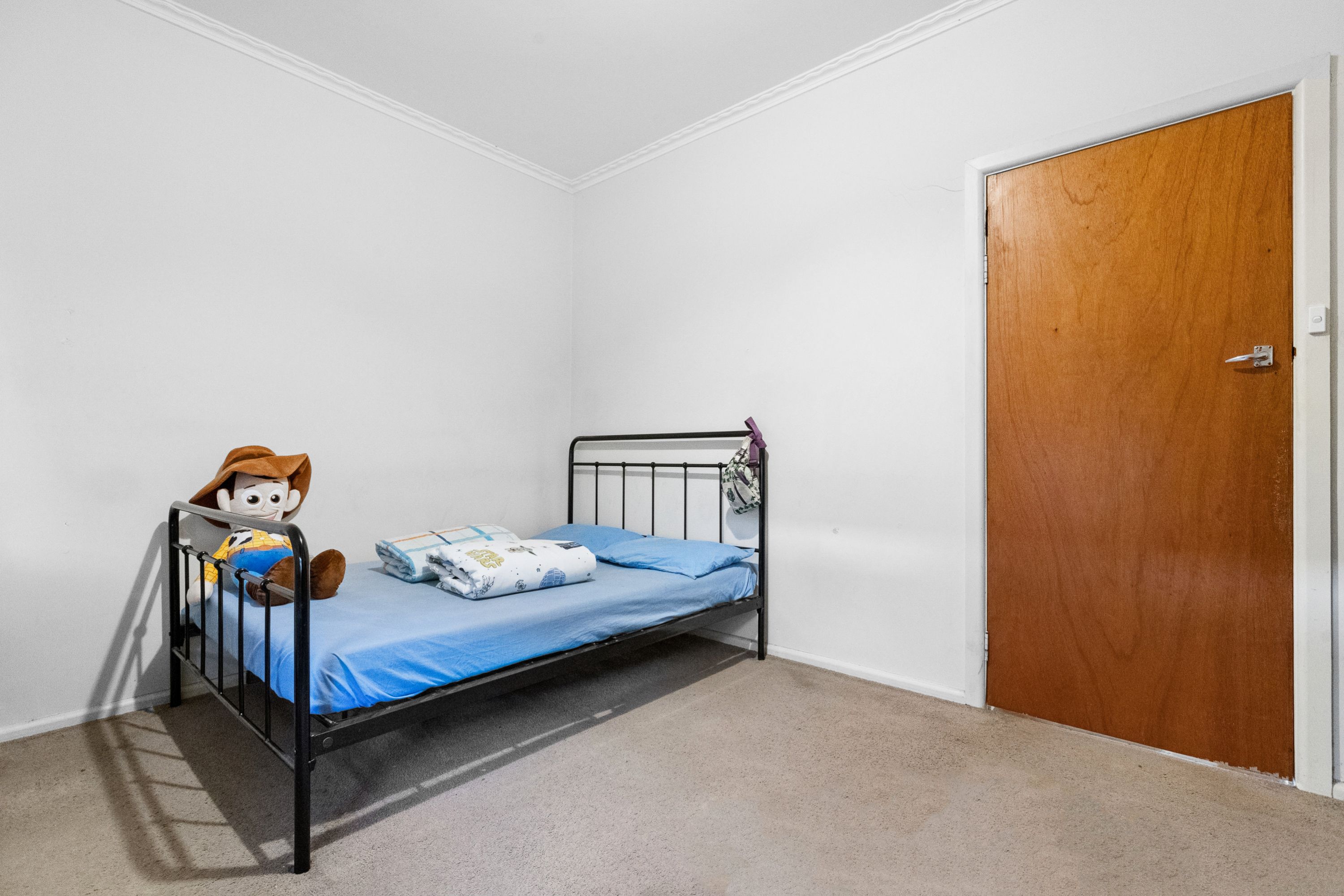 8 Barry Avenue — photo 7 of 12