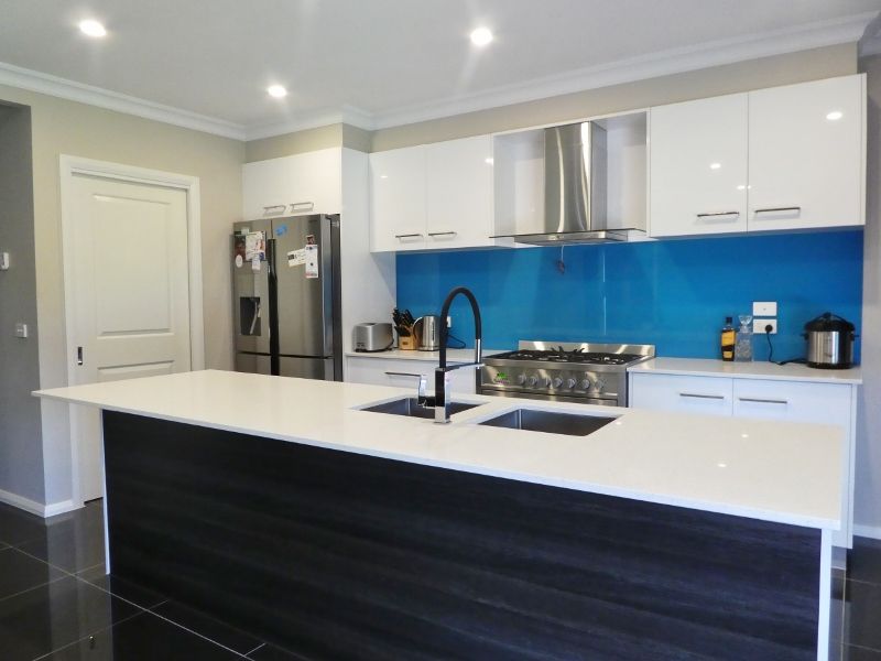 14 Queensberry Street, Cranbourne West, VIC 3977