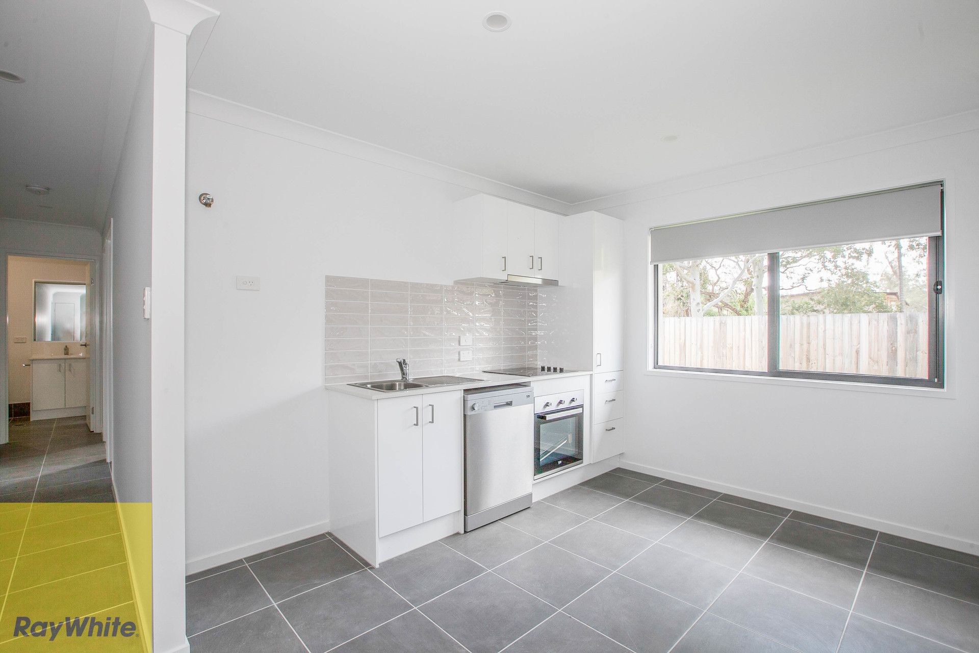1 Ellie Court, Loganlea, QLD 4131