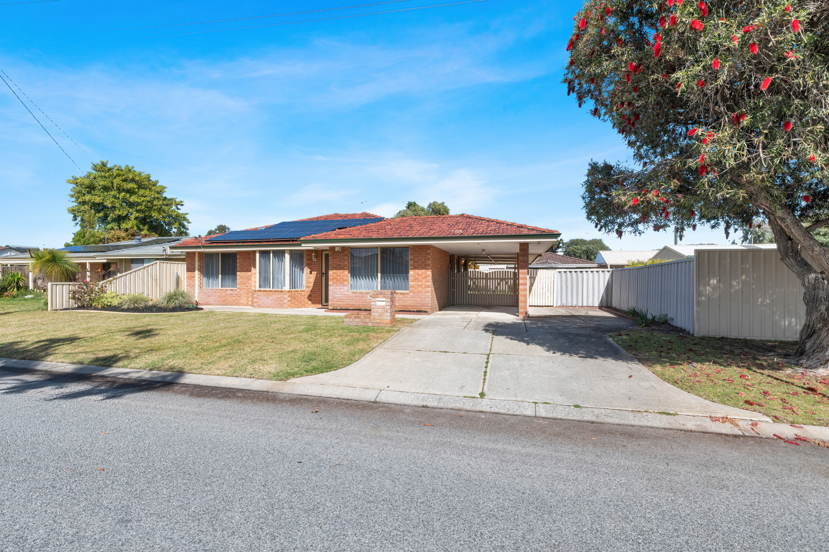 11 Dargin Way, Rockingham, WA 6168