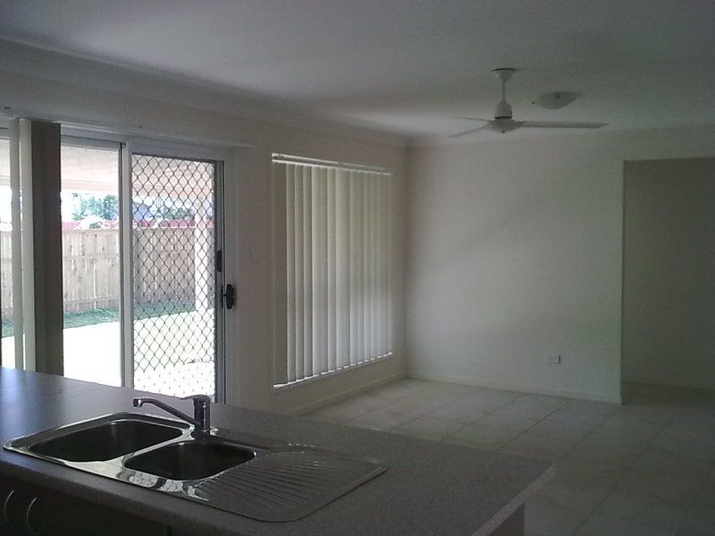 11 Coffey Court, Beachmere, QLD 4510