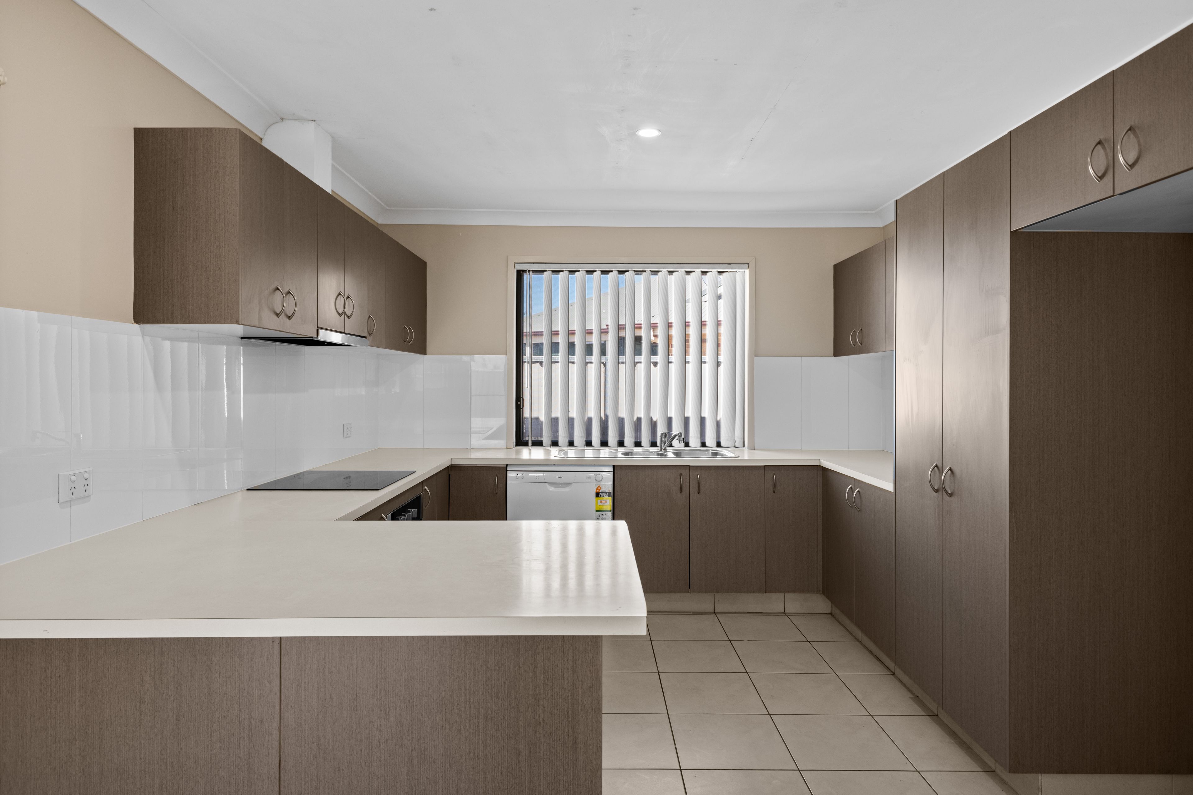 25 Shannon Court — photo 2 of 19