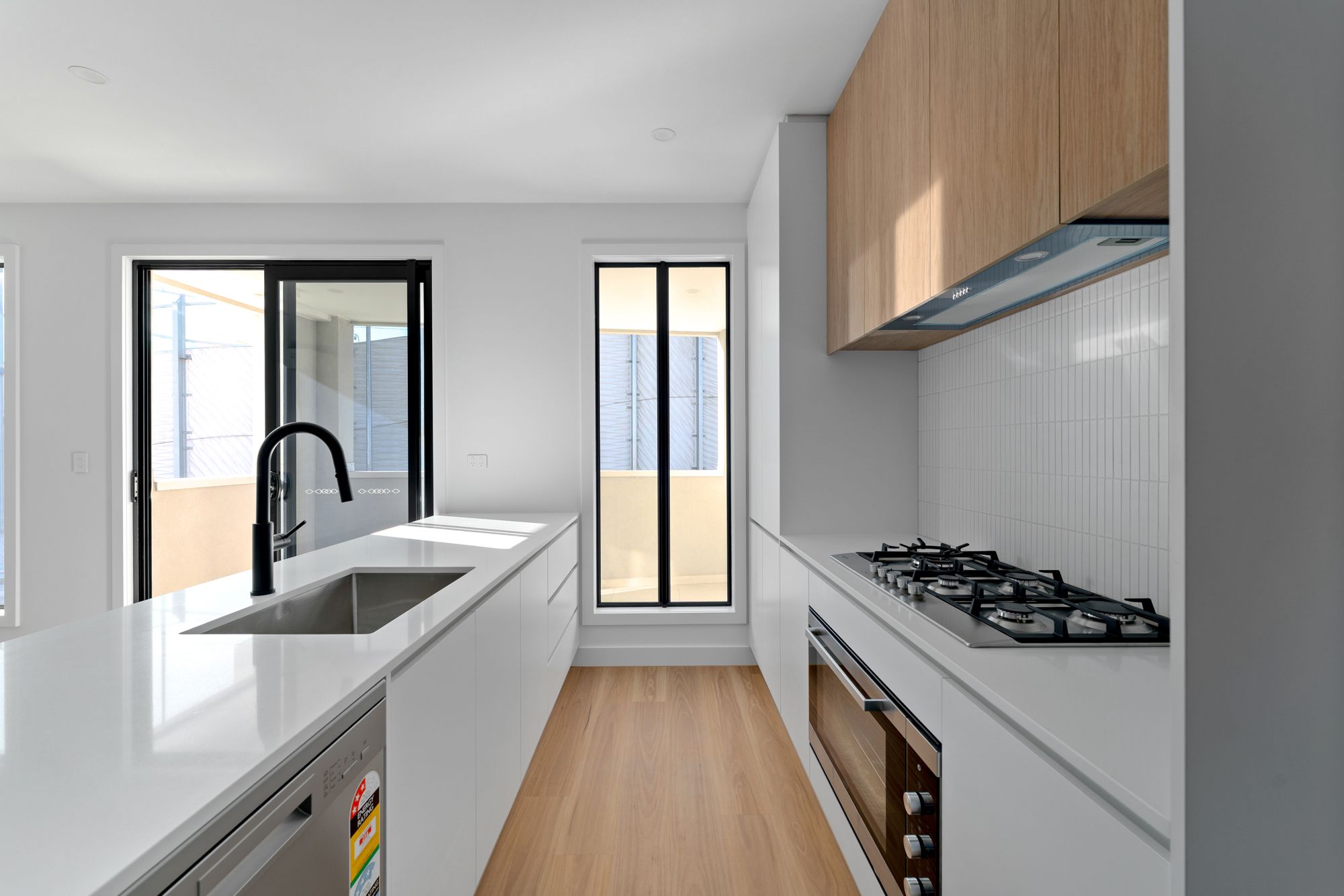 27 Paringa Road — photo 7 of 16