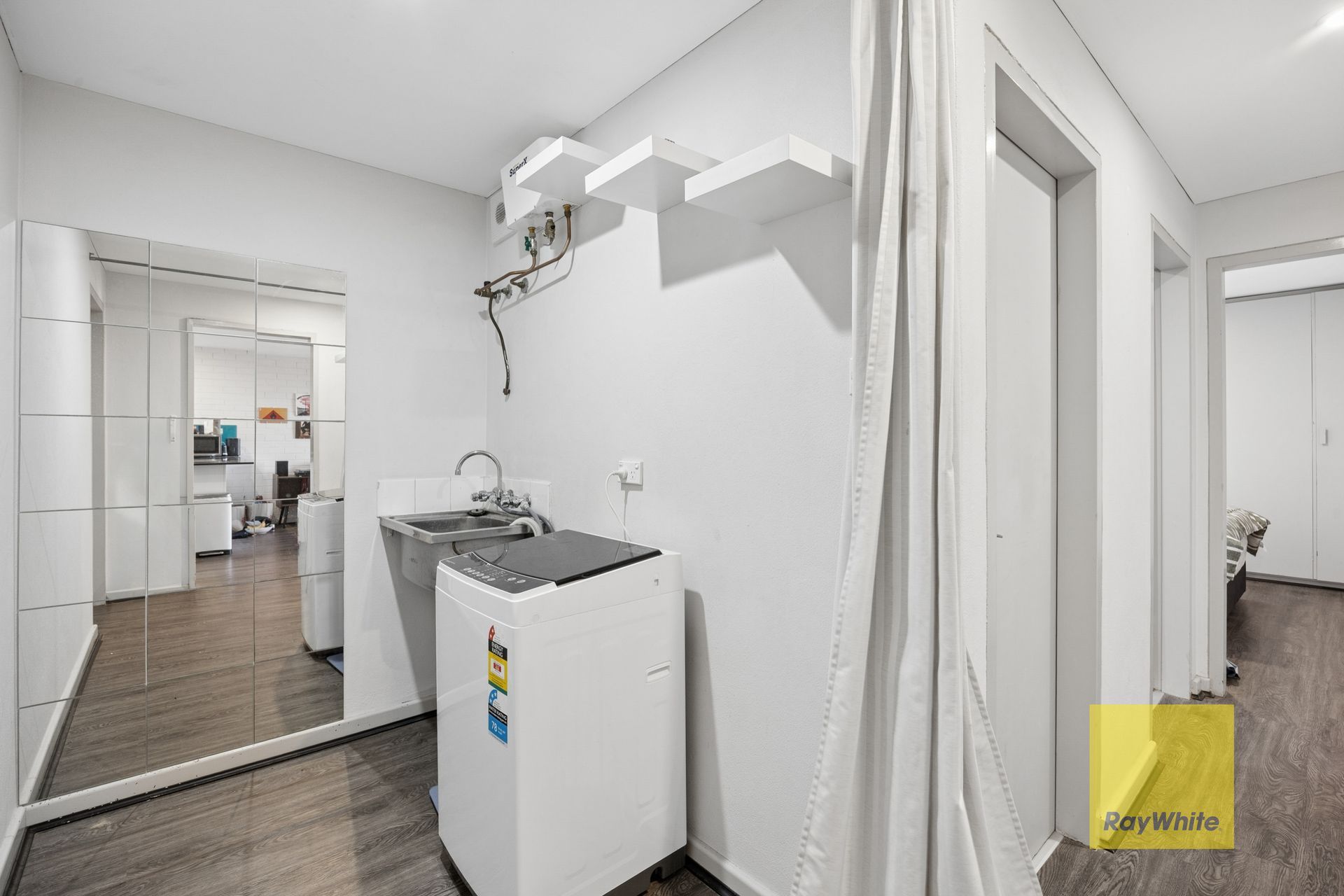 14/36 Wellington Street — photo 12 of 17