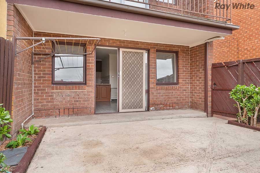 2/14 John Street, St Albans, VIC 3021