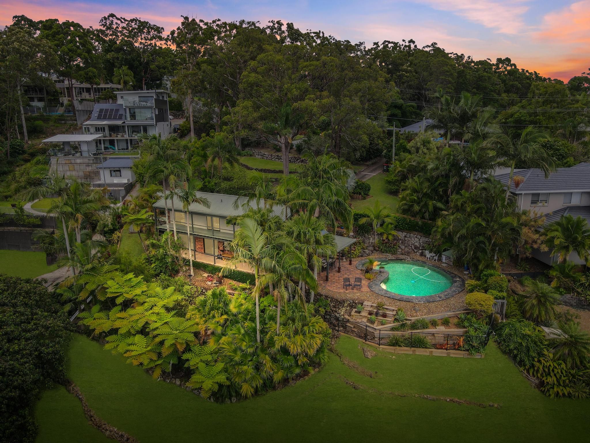 194 Simpsons Road, Currumbin Waters, QLD 4223