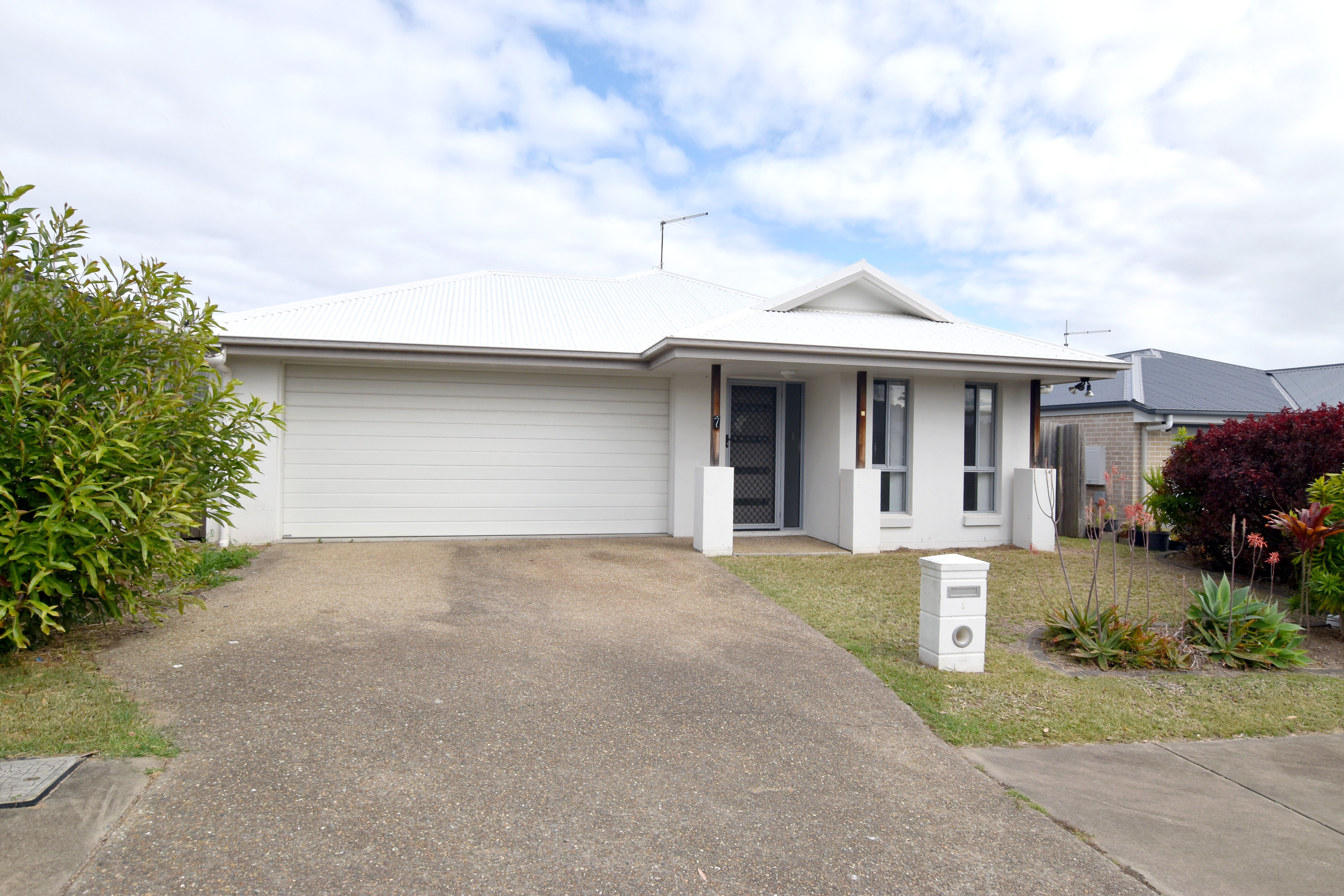 7 Seagull Boulevard — photo from Ray White Gladstone