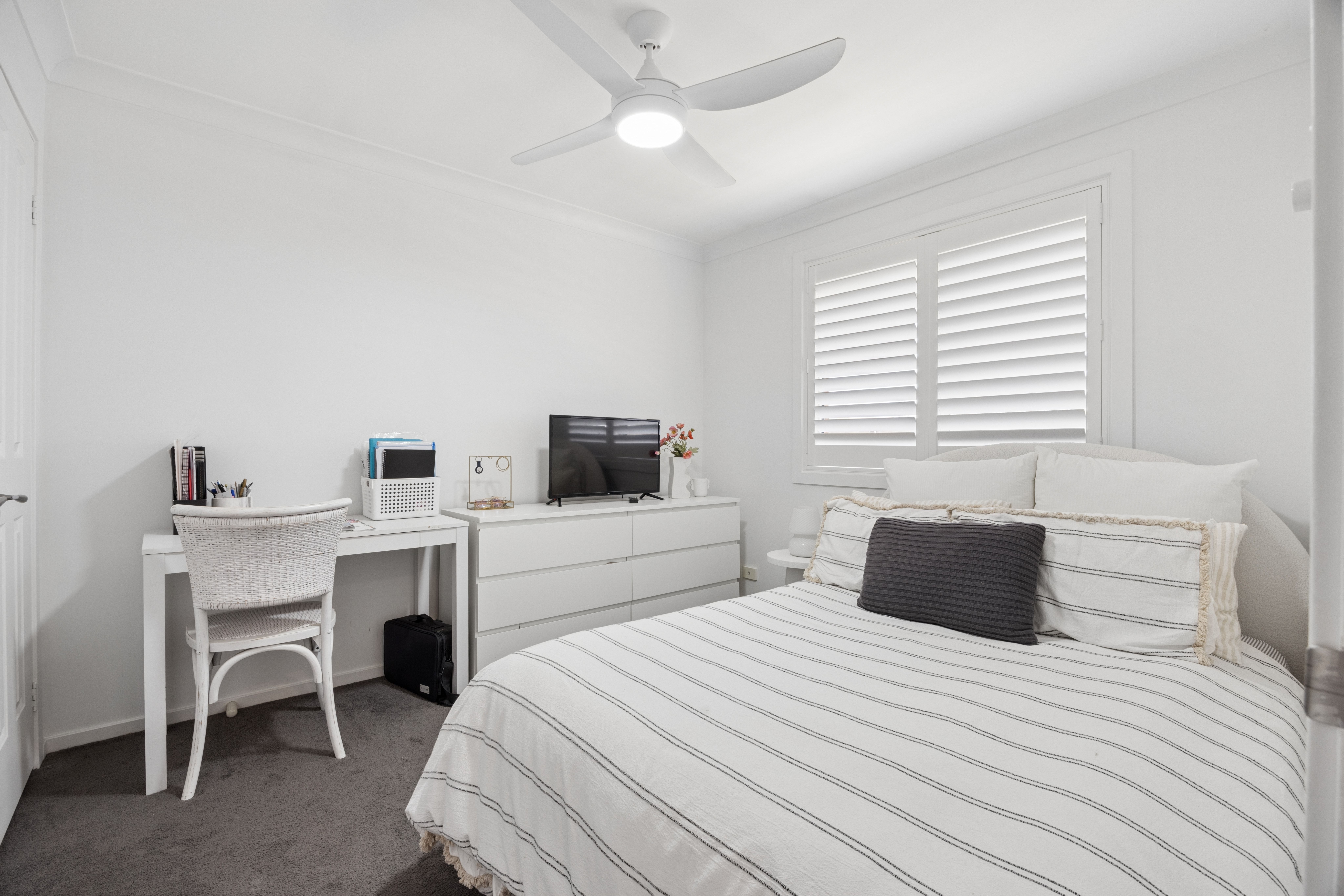 24 Henry Place — photo 12 of 19