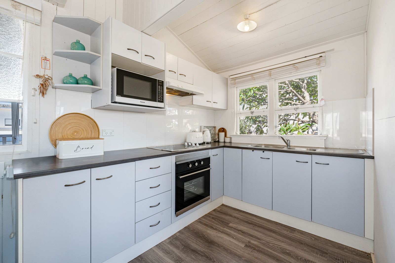 8 Dunns Terrace, Scarborough, QLD 4020