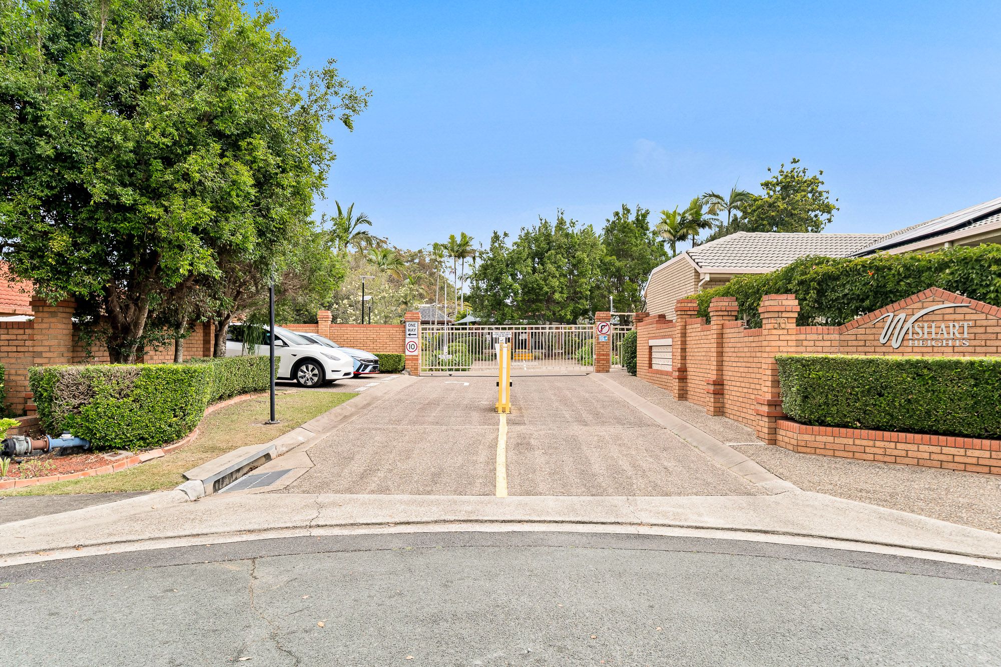 10/30 Lindeman Place — photo 16 of 18