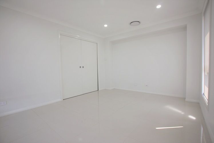 84 Willowdale Drive, Denham Court, NSW 2565