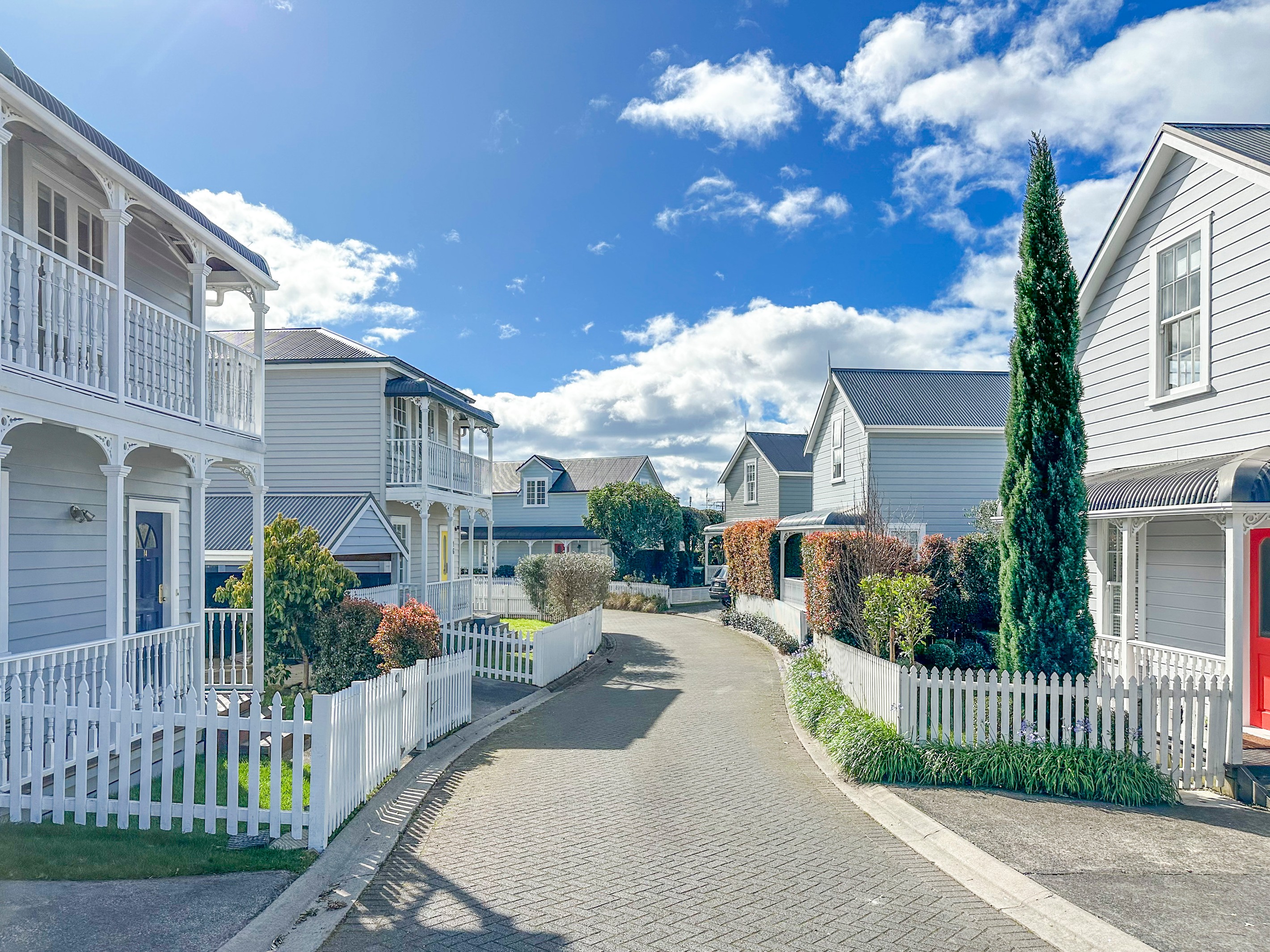 14 Beach Road, Northcote Point, North Shore City