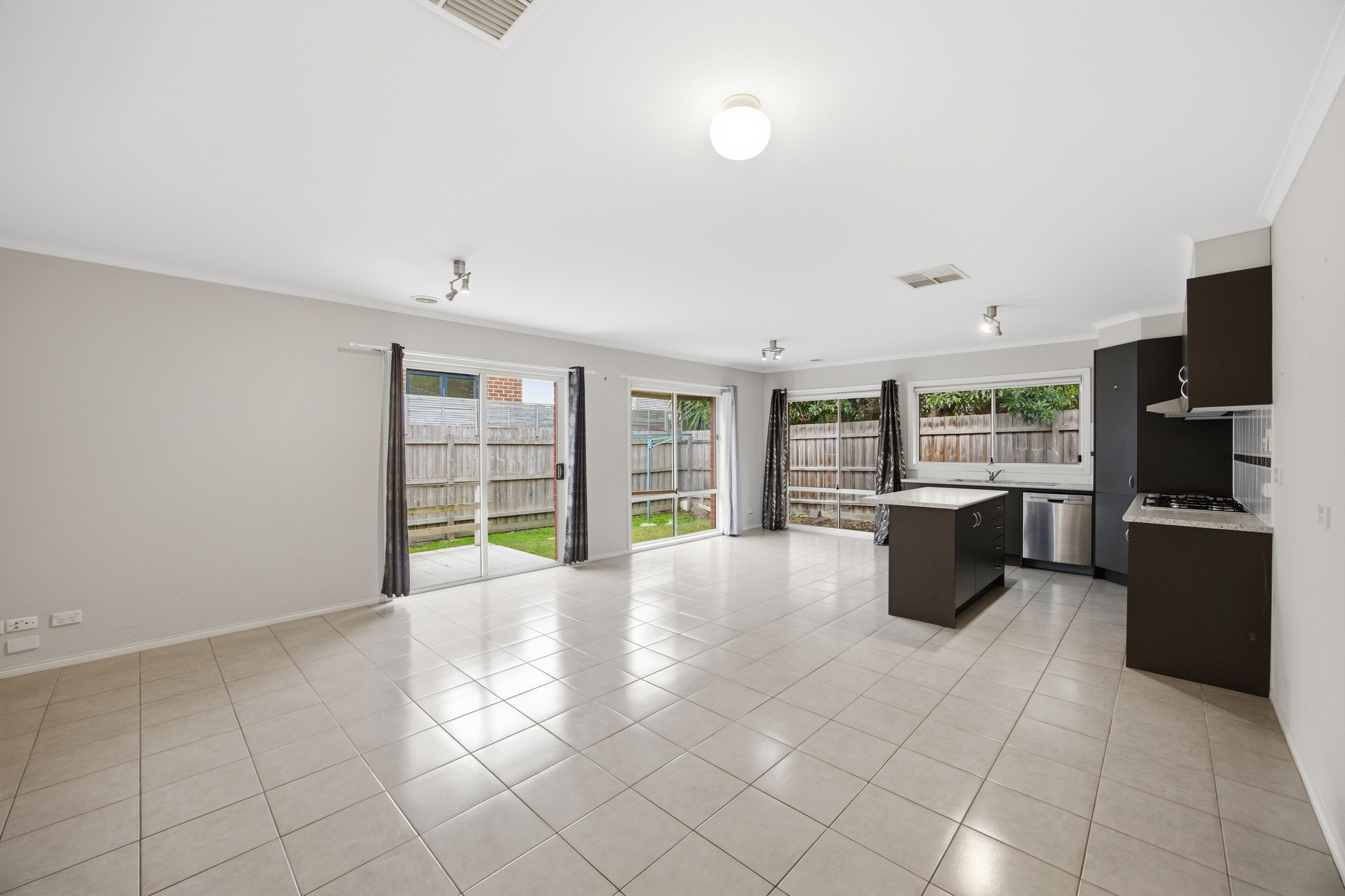 2/4 Damar Avenue, Boronia, VIC 3155