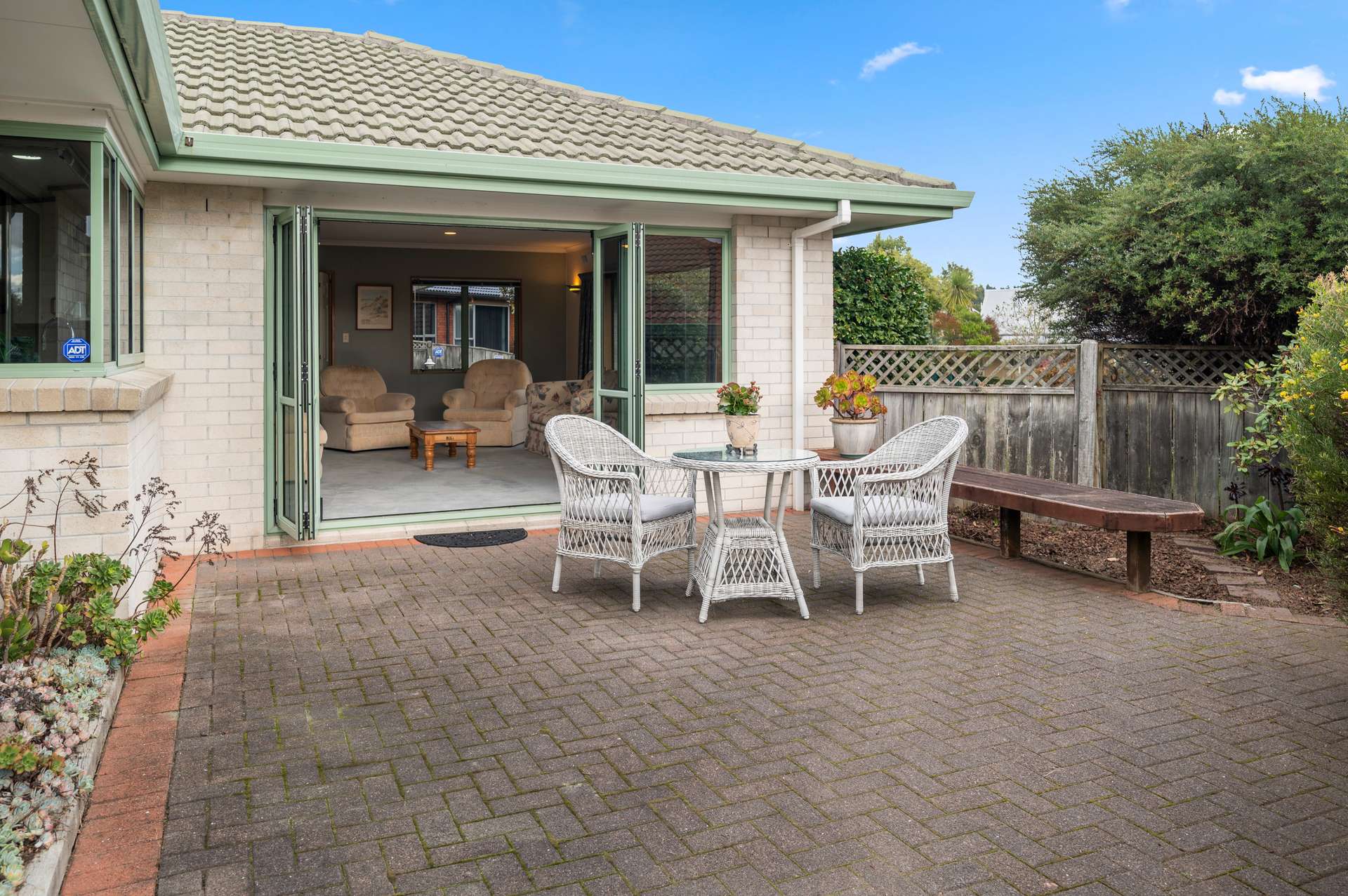 16 Kahurangi Drive photo 3
