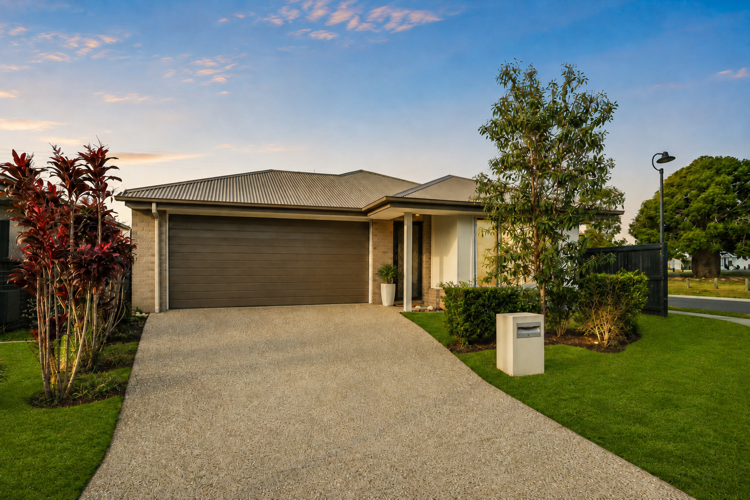 1 Heseltine Place — photo from Ray White Forest Lake QLD