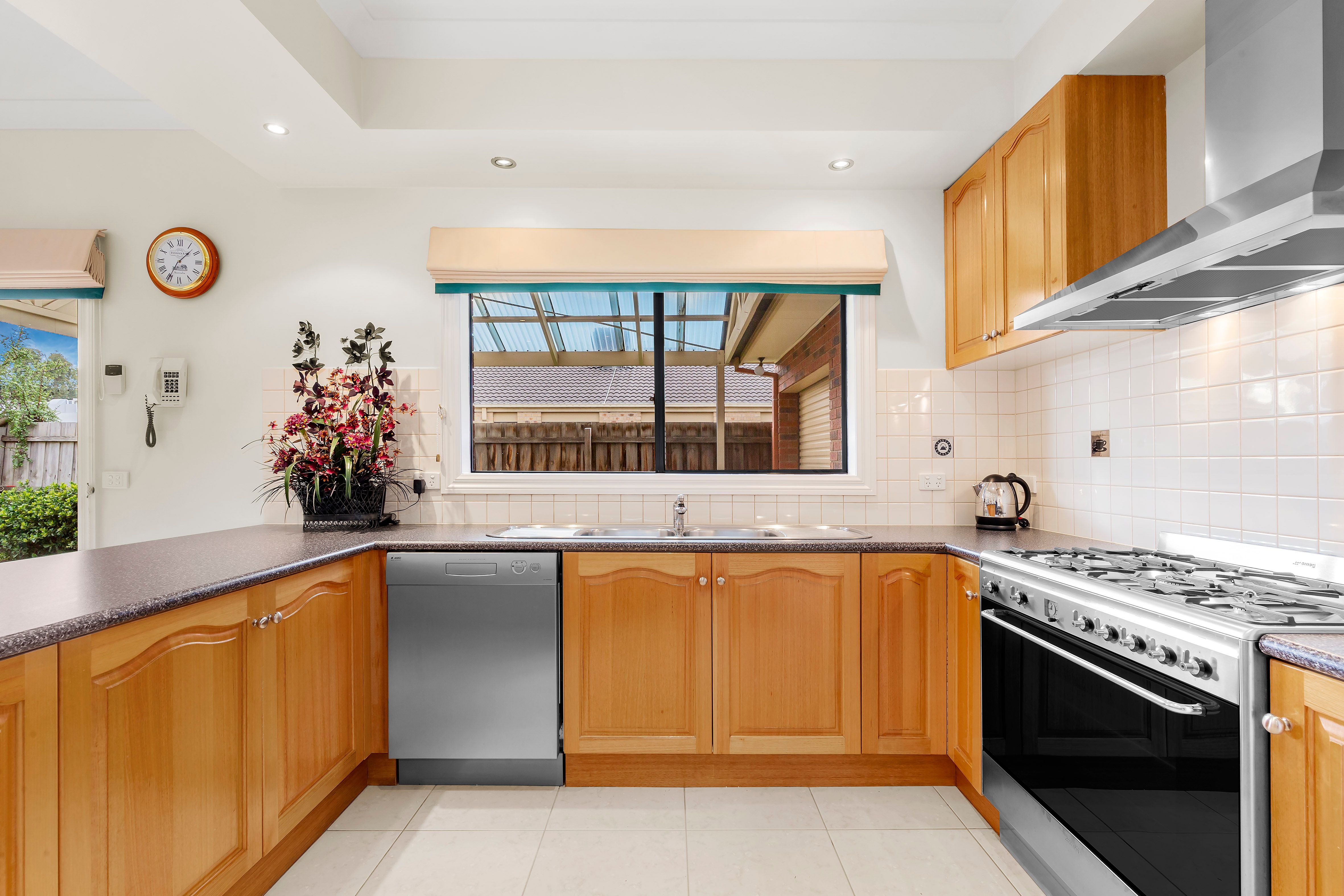 6 Nobelius Court, Mill Park, VIC 3082