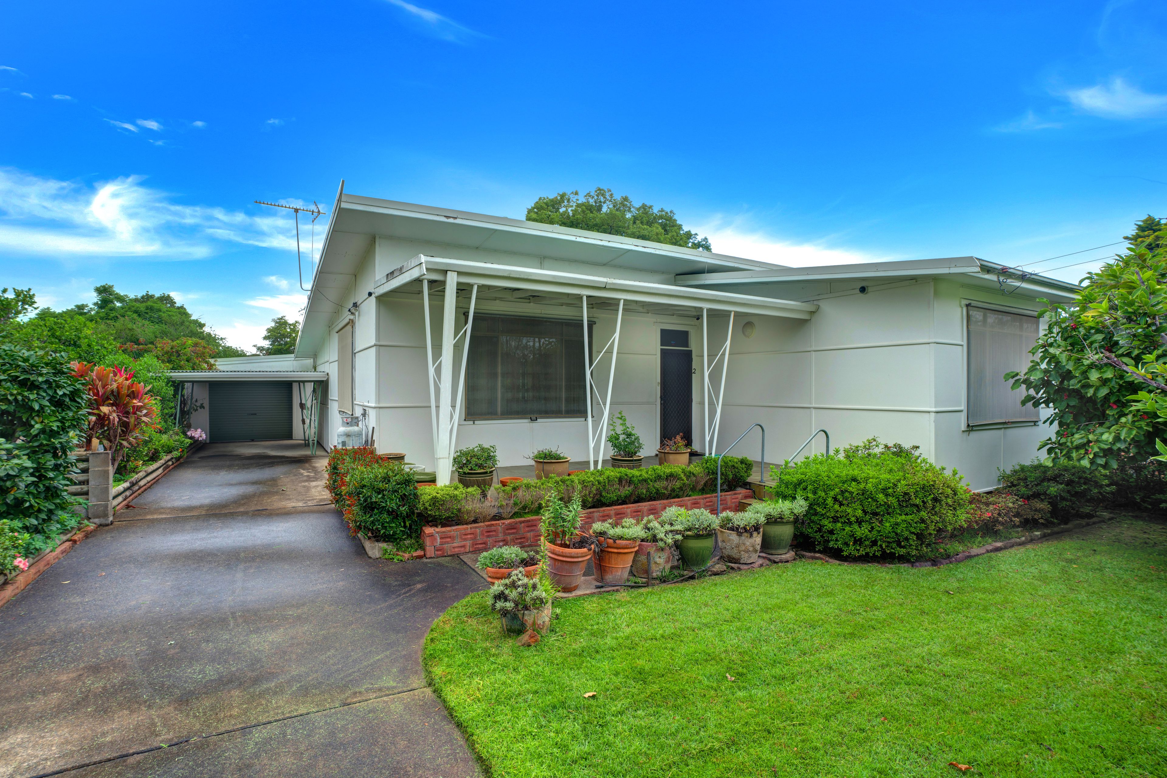 2 Crest Avenue, North Nowra, NSW 2541
