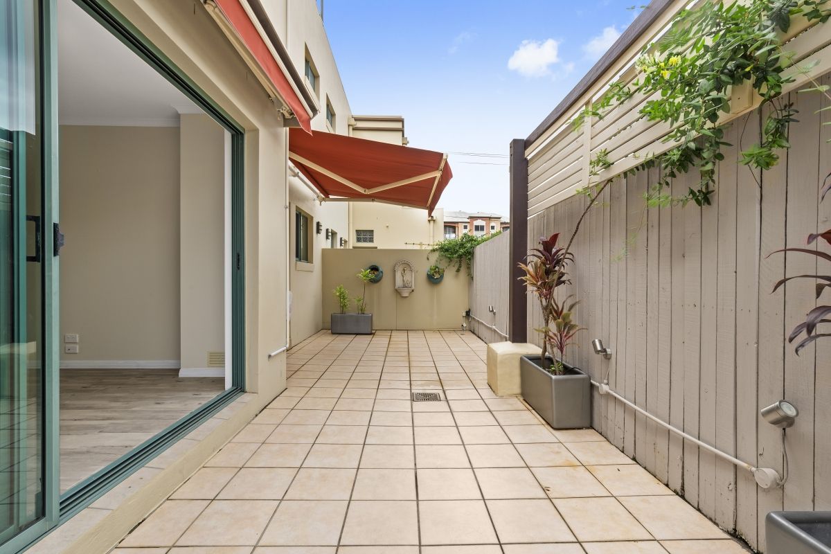 2/21 Surf Street — photo 10 of 15