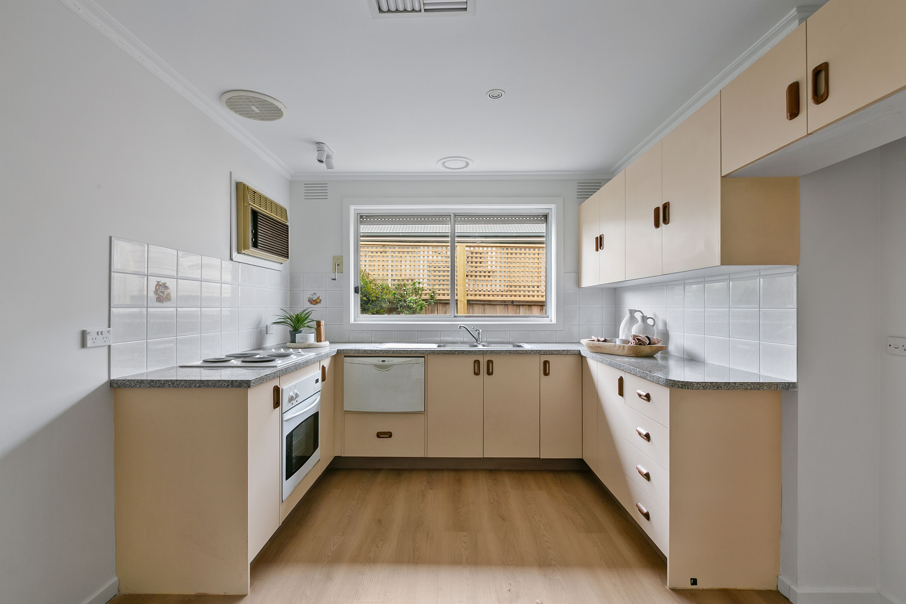 2/6 Charles Street — photo 5 of 14
