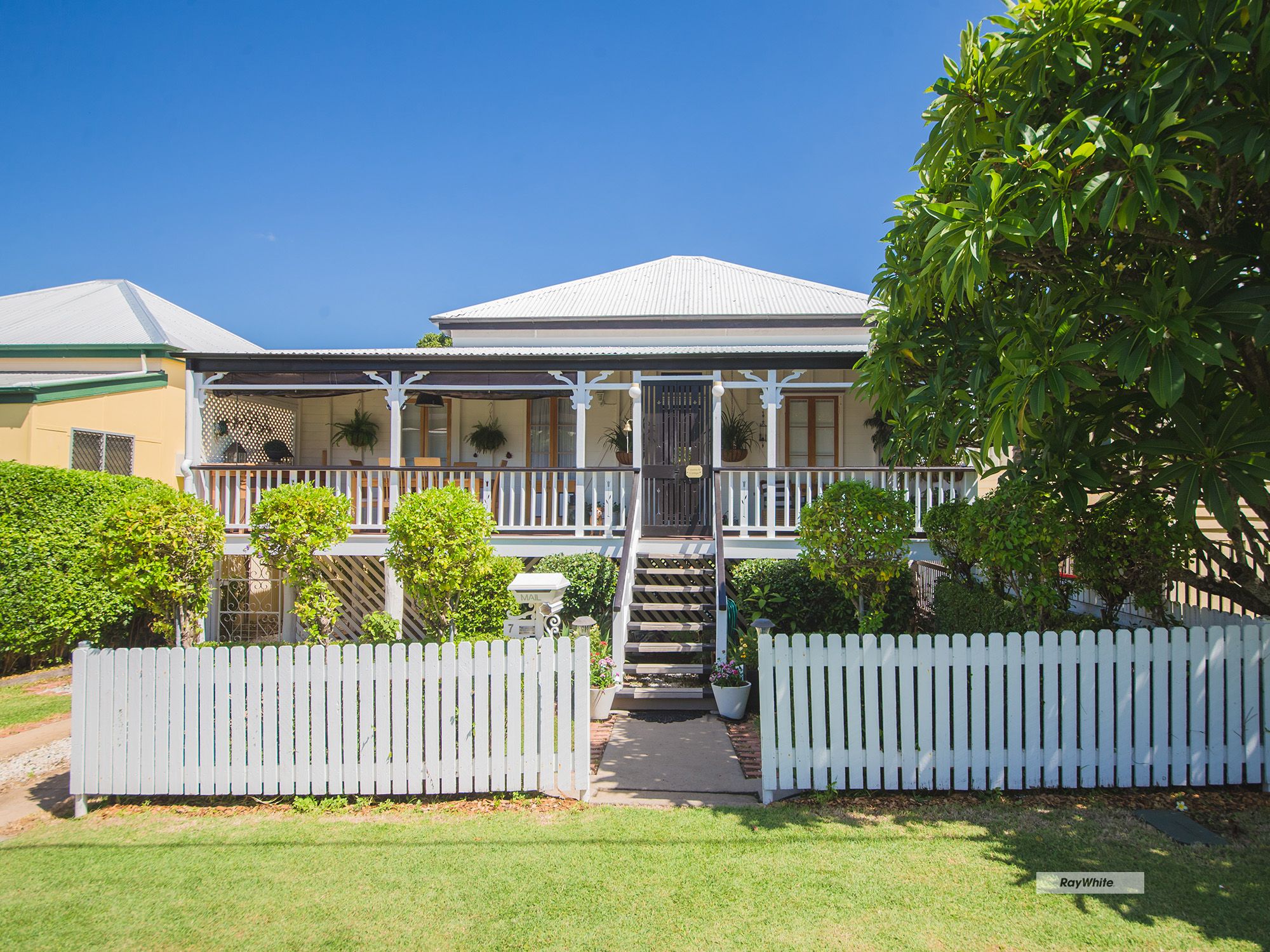 7 Cousins Street, The Range QLD 4700