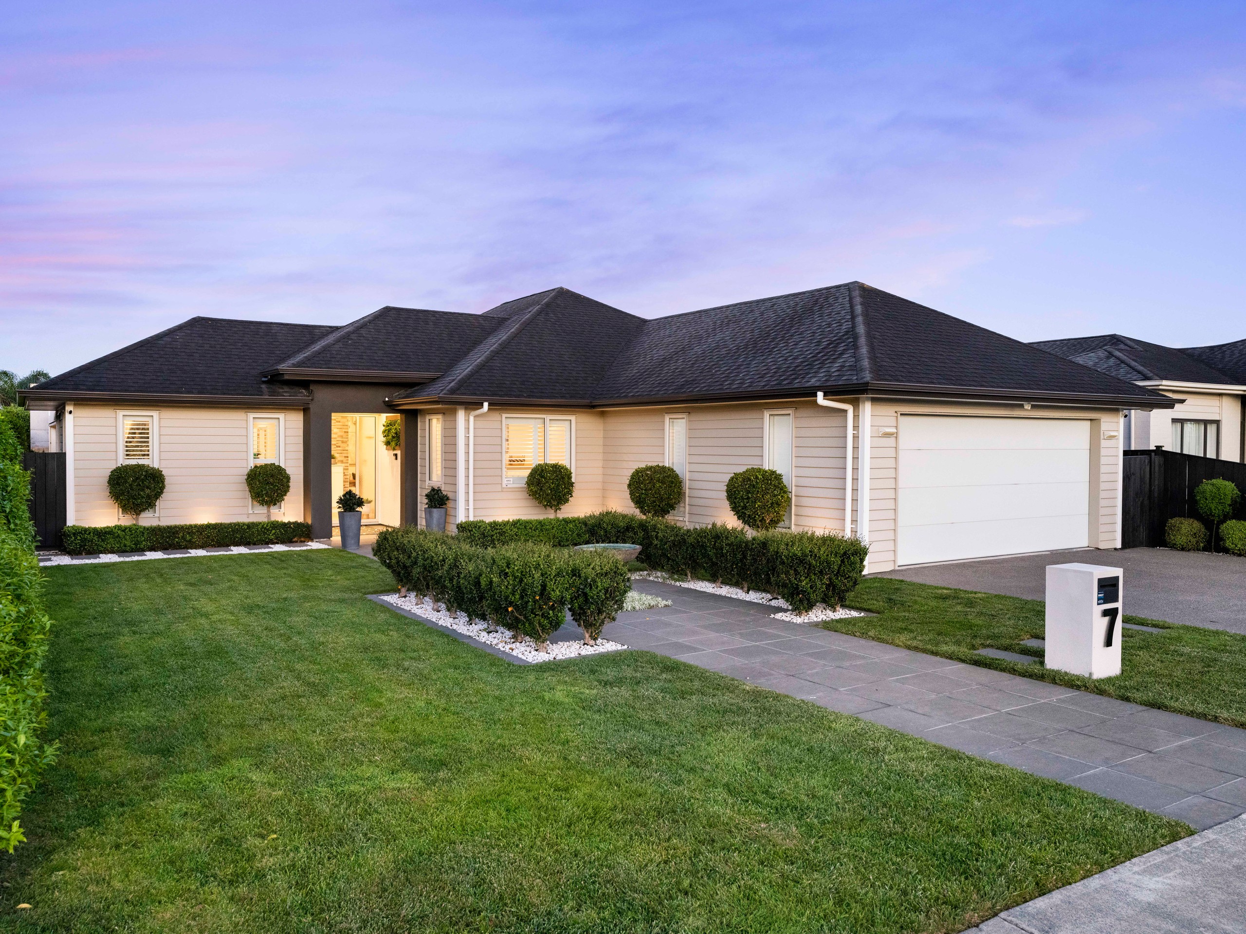 7 Brumbie Way, Karaka, Franklin