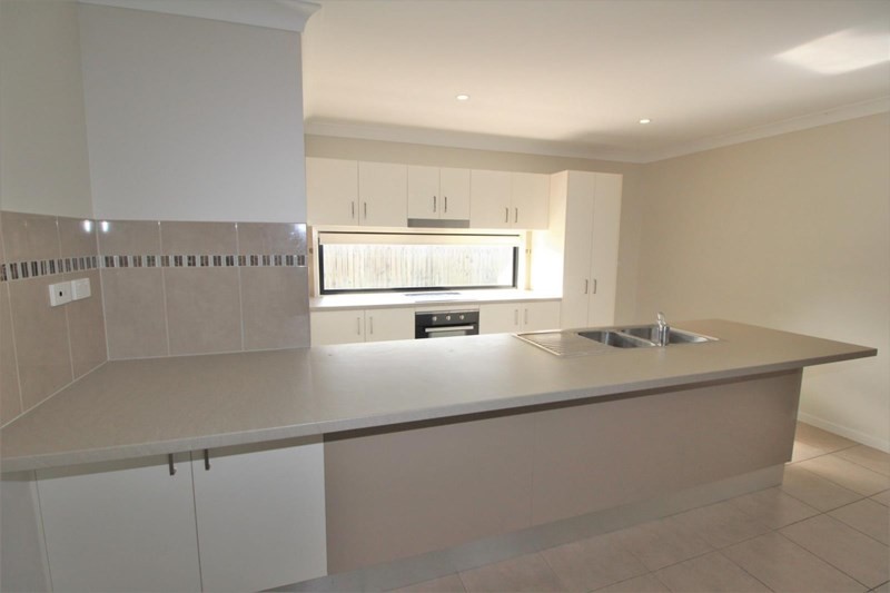 26 Waikiki Terrace, Mount Low, QLD 4818